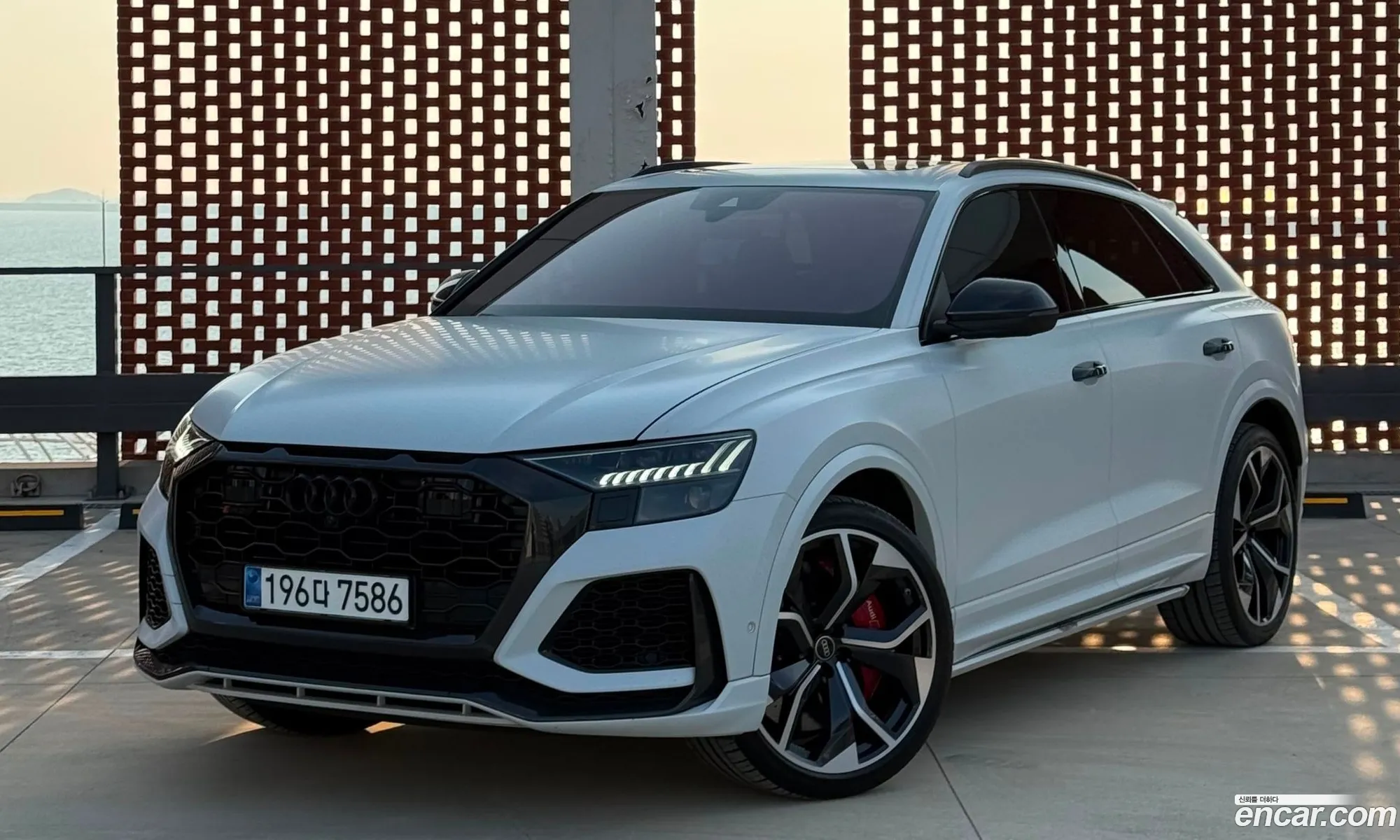 Audi RSQ8 2021 — 17