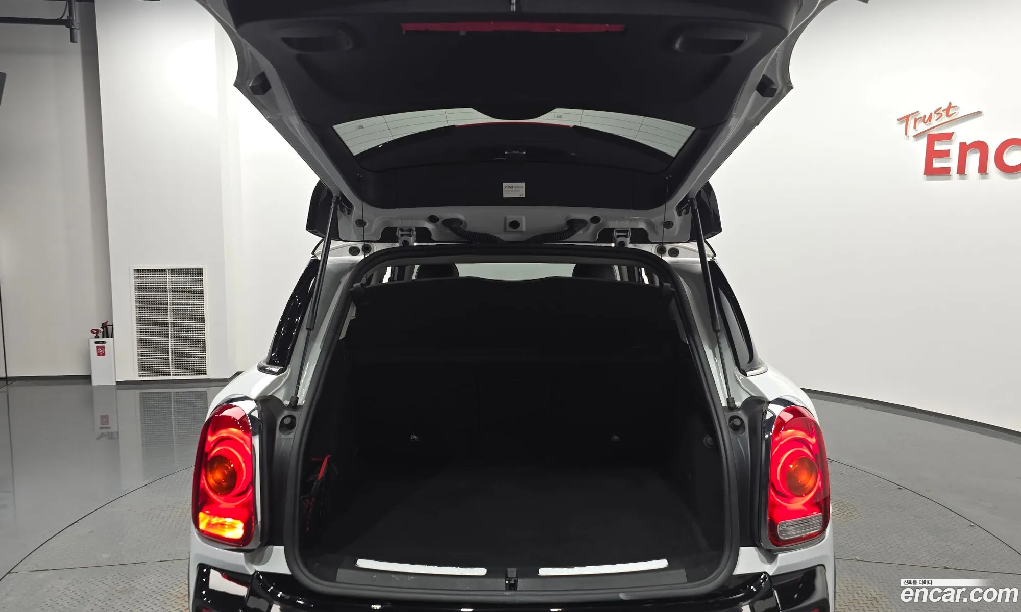 Mini Cooper D Countryman 2018 — 31