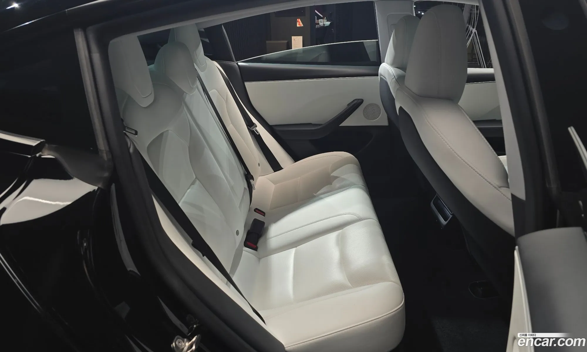 Tesla Model 3 2024 LRW3E7FS8RC127457 — 9