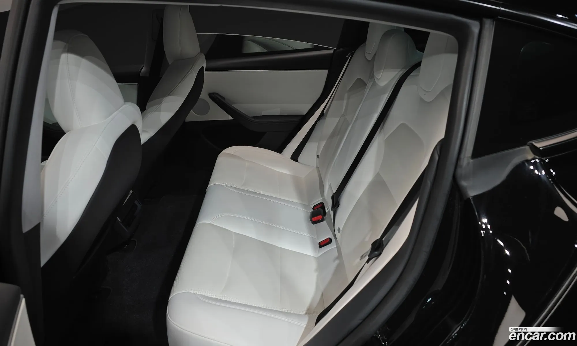 Tesla Model 3 2024 LRW3E7FS8RC127457 — 8