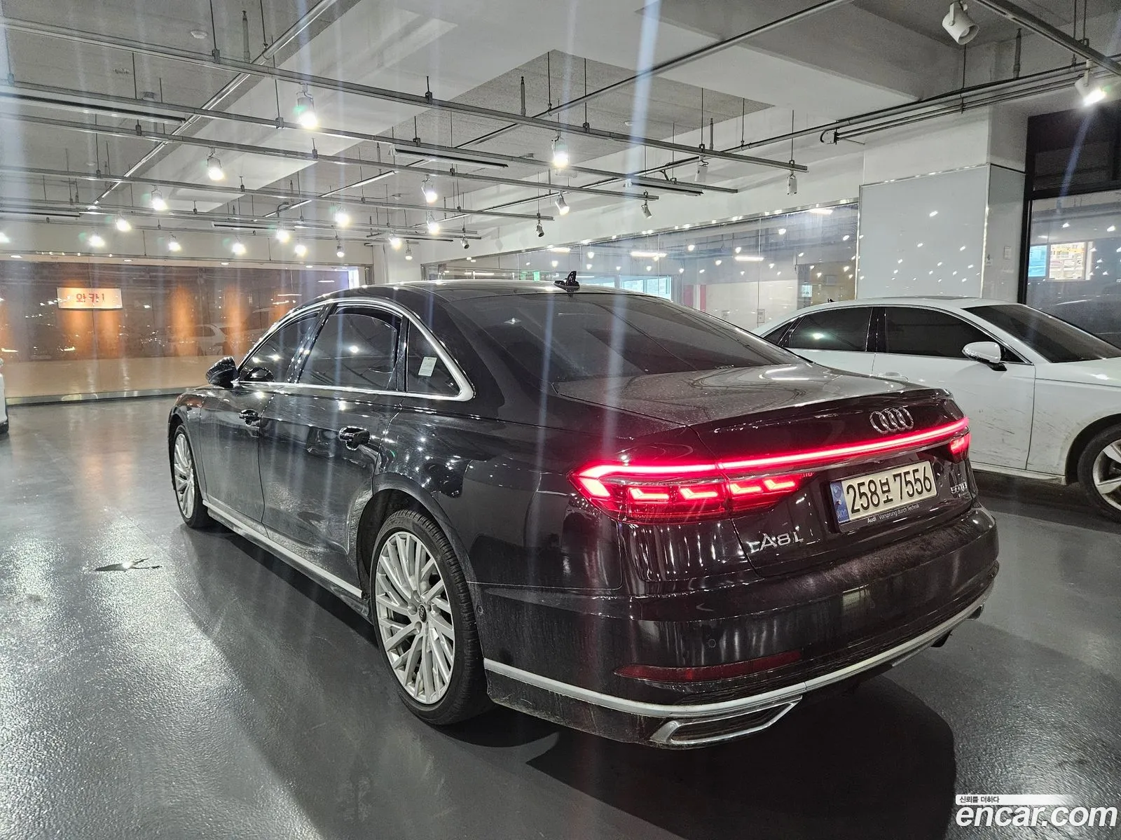 Audi A8 2021 — 2