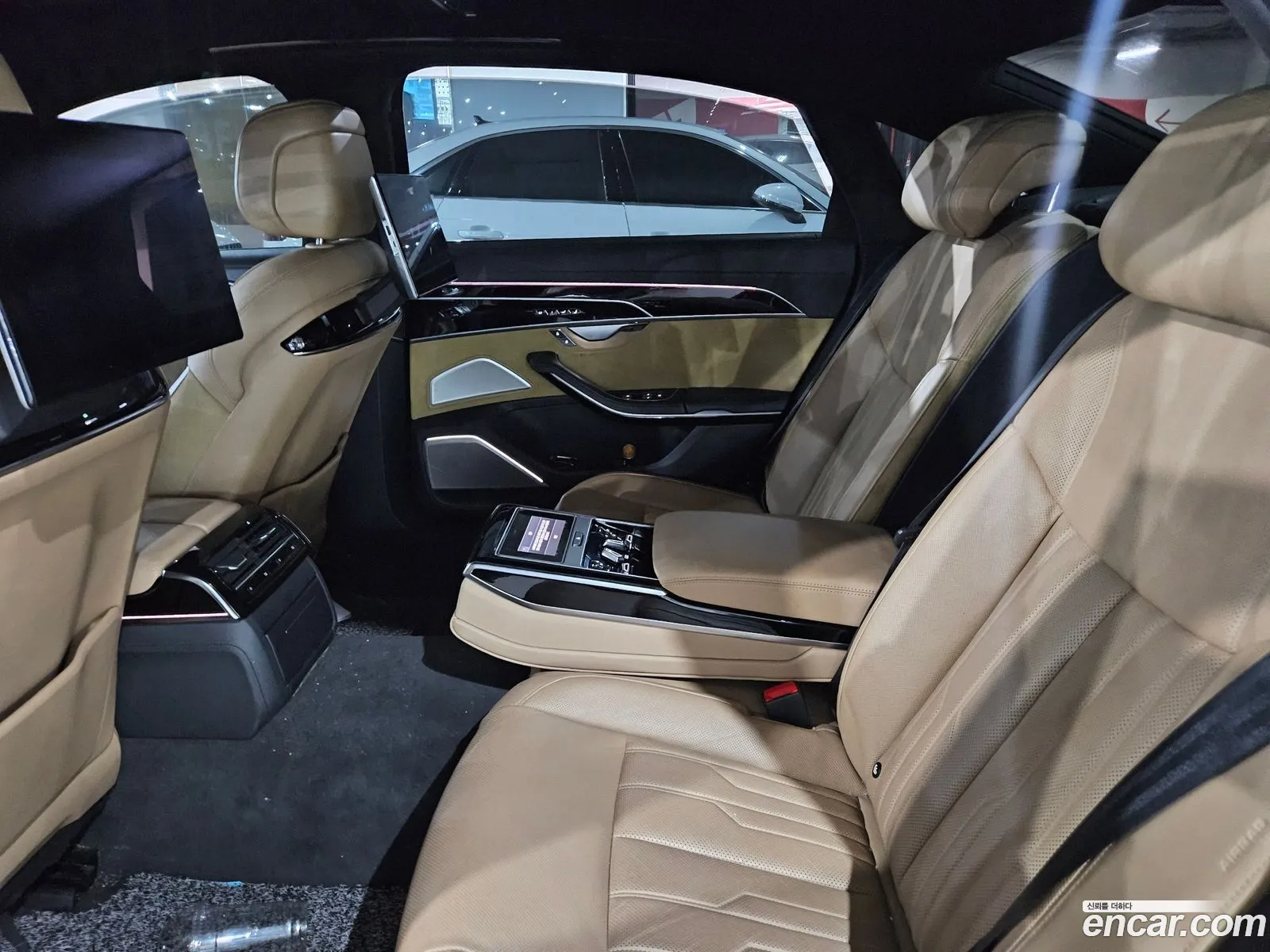 Audi A8 2021 — 4