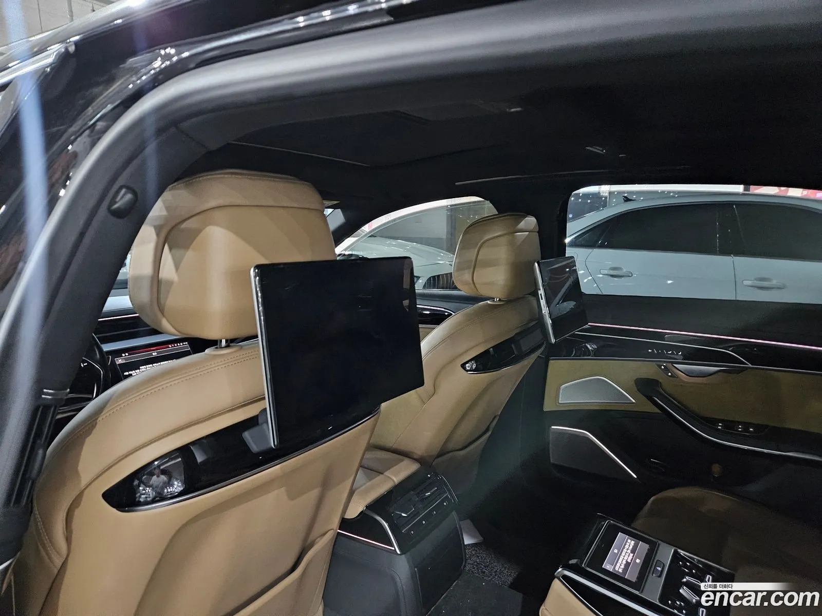 Audi A8 2021 — 6