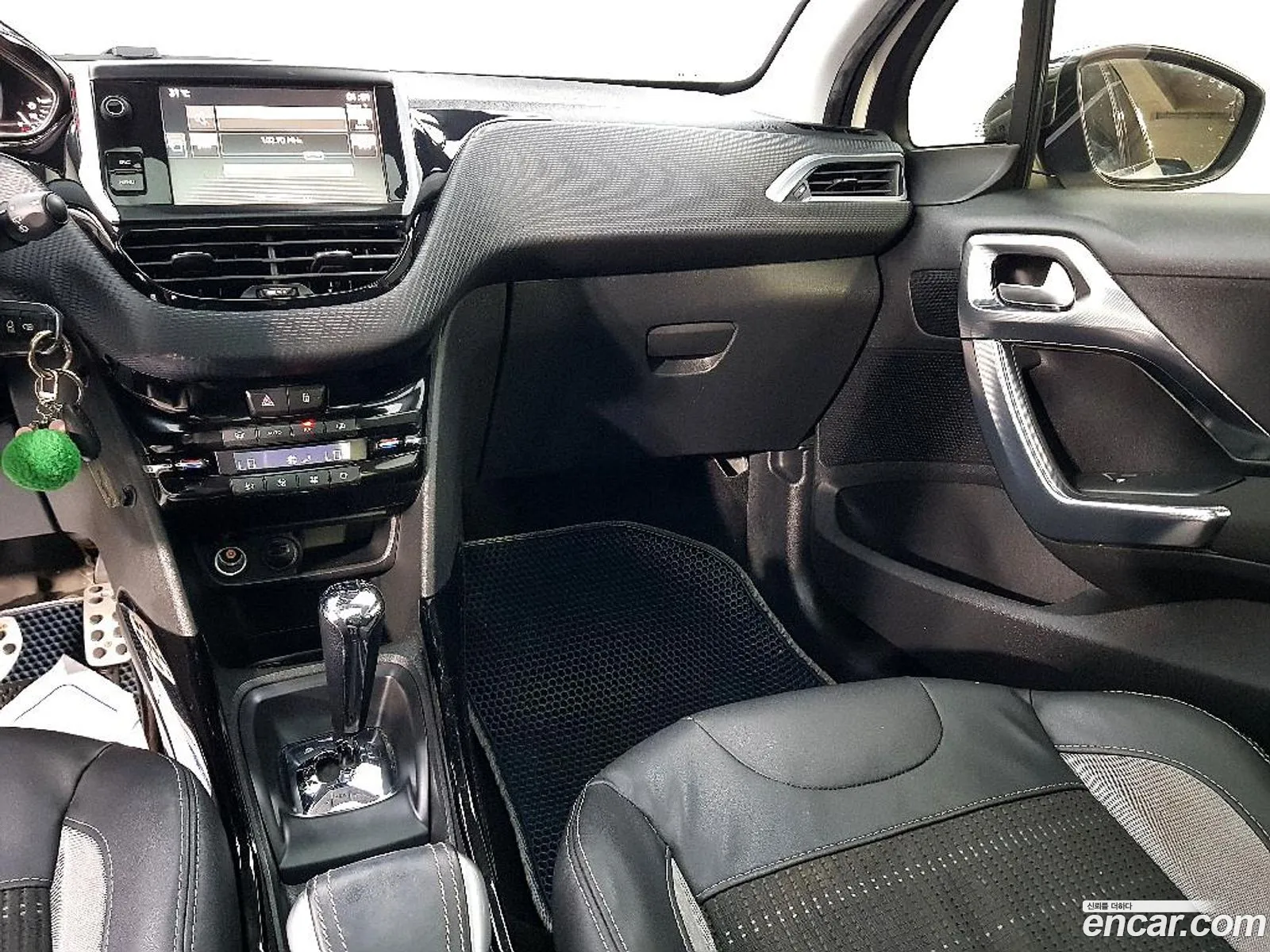 Peugeot 2008 2015 — 18