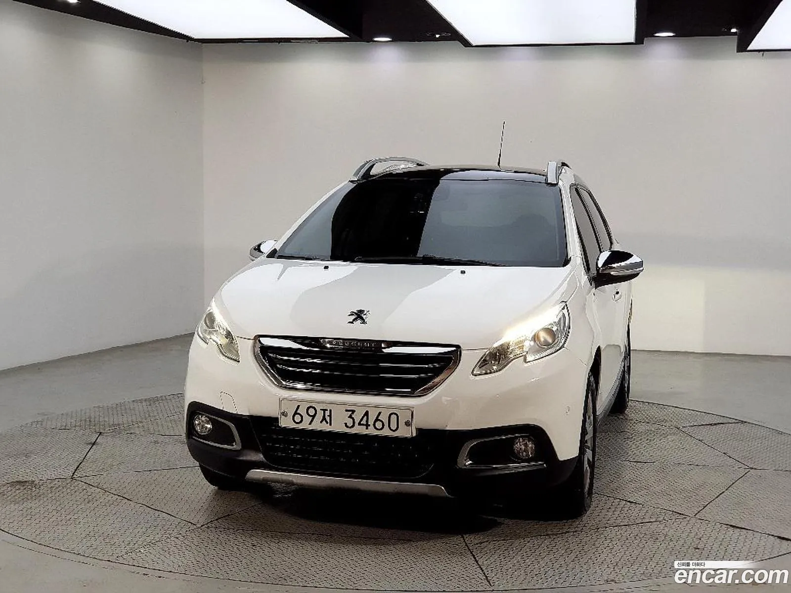 Peugeot 2008 2015 — 17
