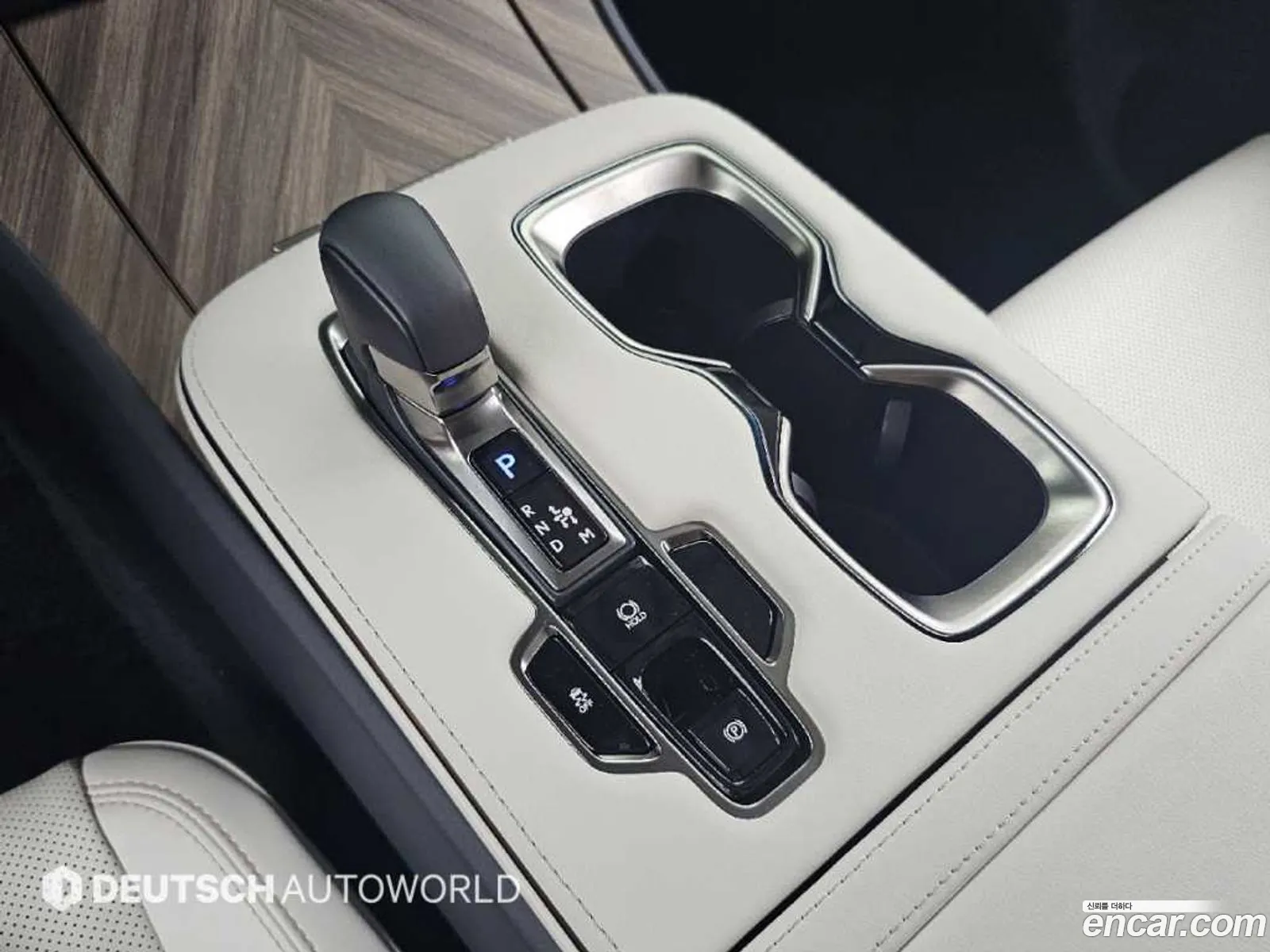 Lexus LM 2025 — 17