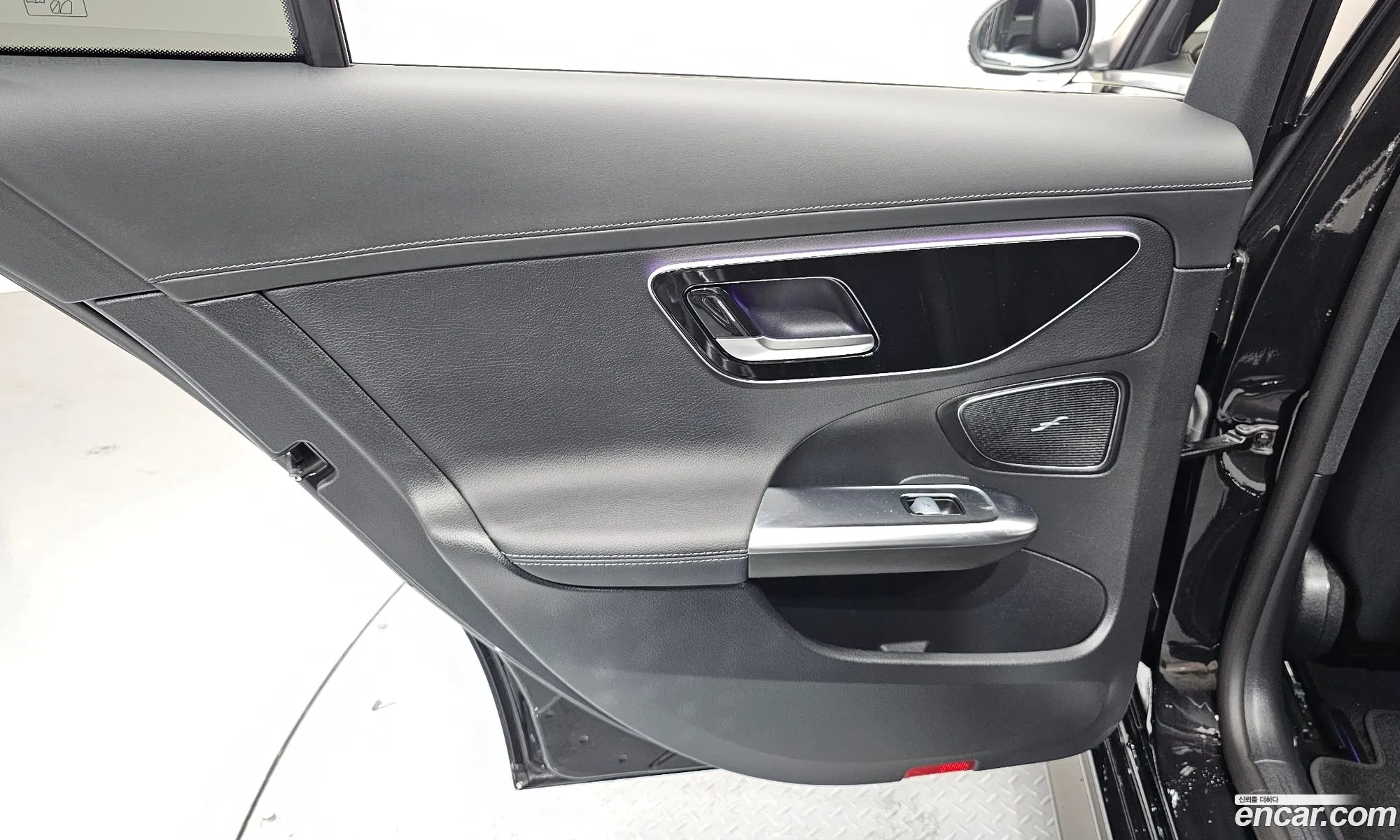 Mercedes-Benz C-Class W206 2023 — 22