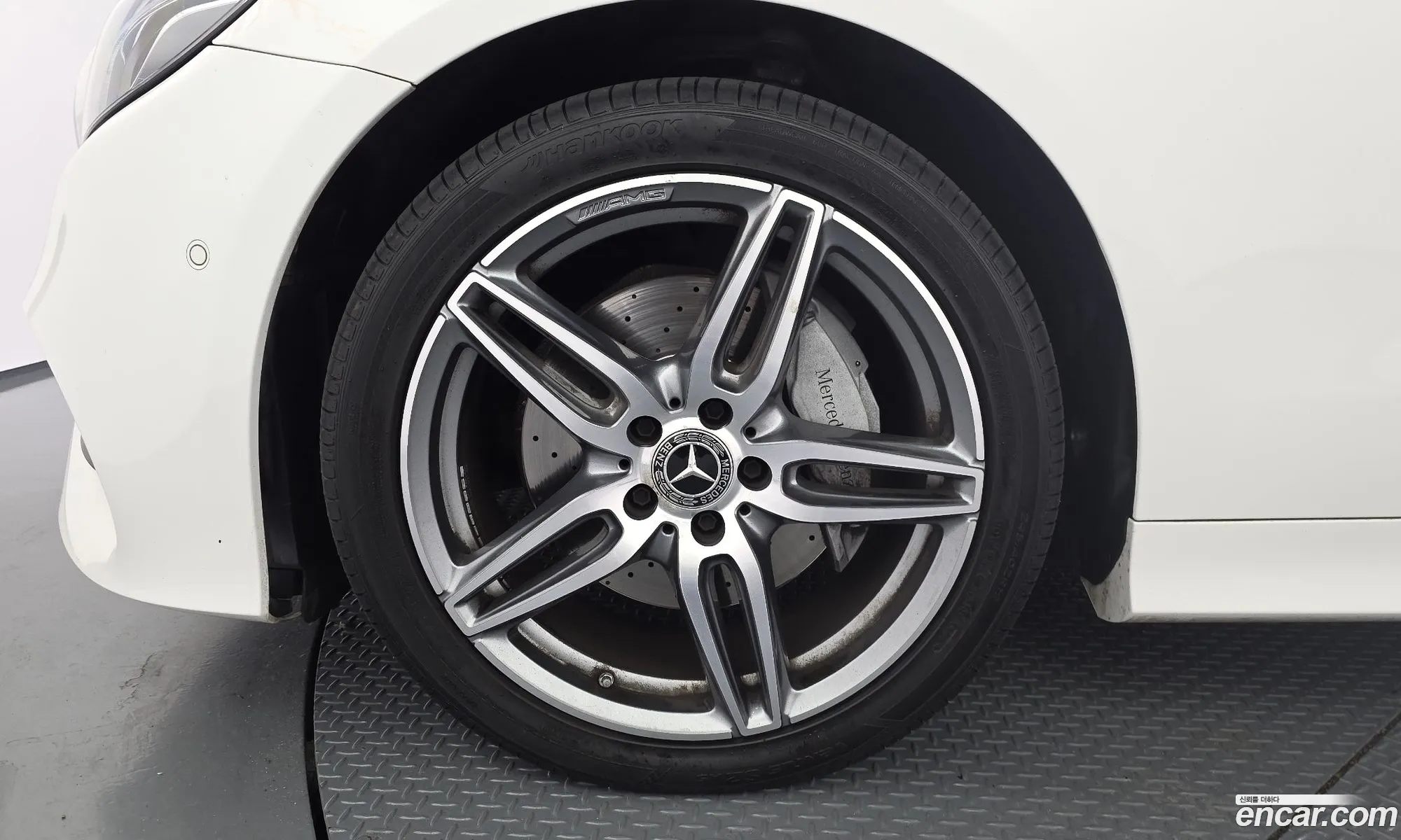 Mercedes-Benz E-Class W213 2018 — 18