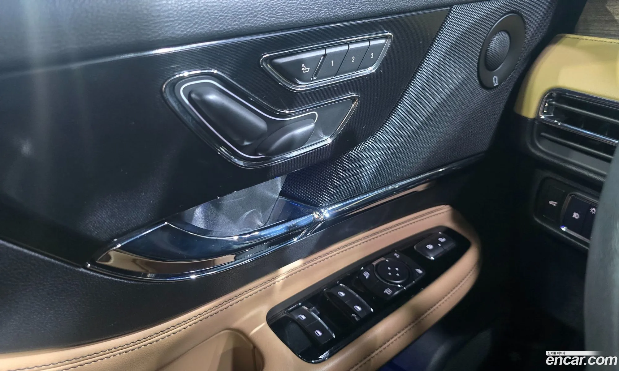 Lincoln Corsair 2021 — 18