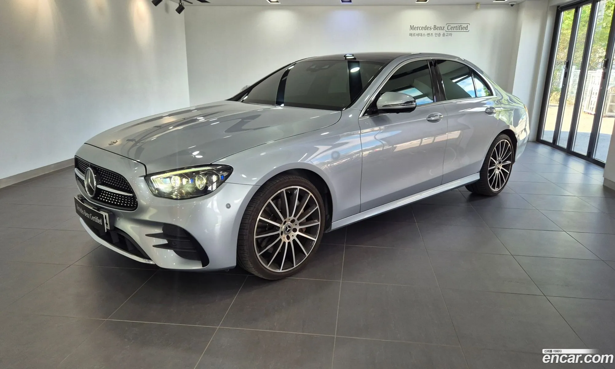 Mercedes-Benz E-Class W213 2020 — 17