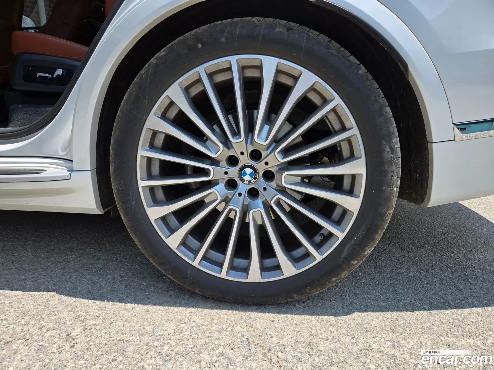 BMW X7 2023 — 19