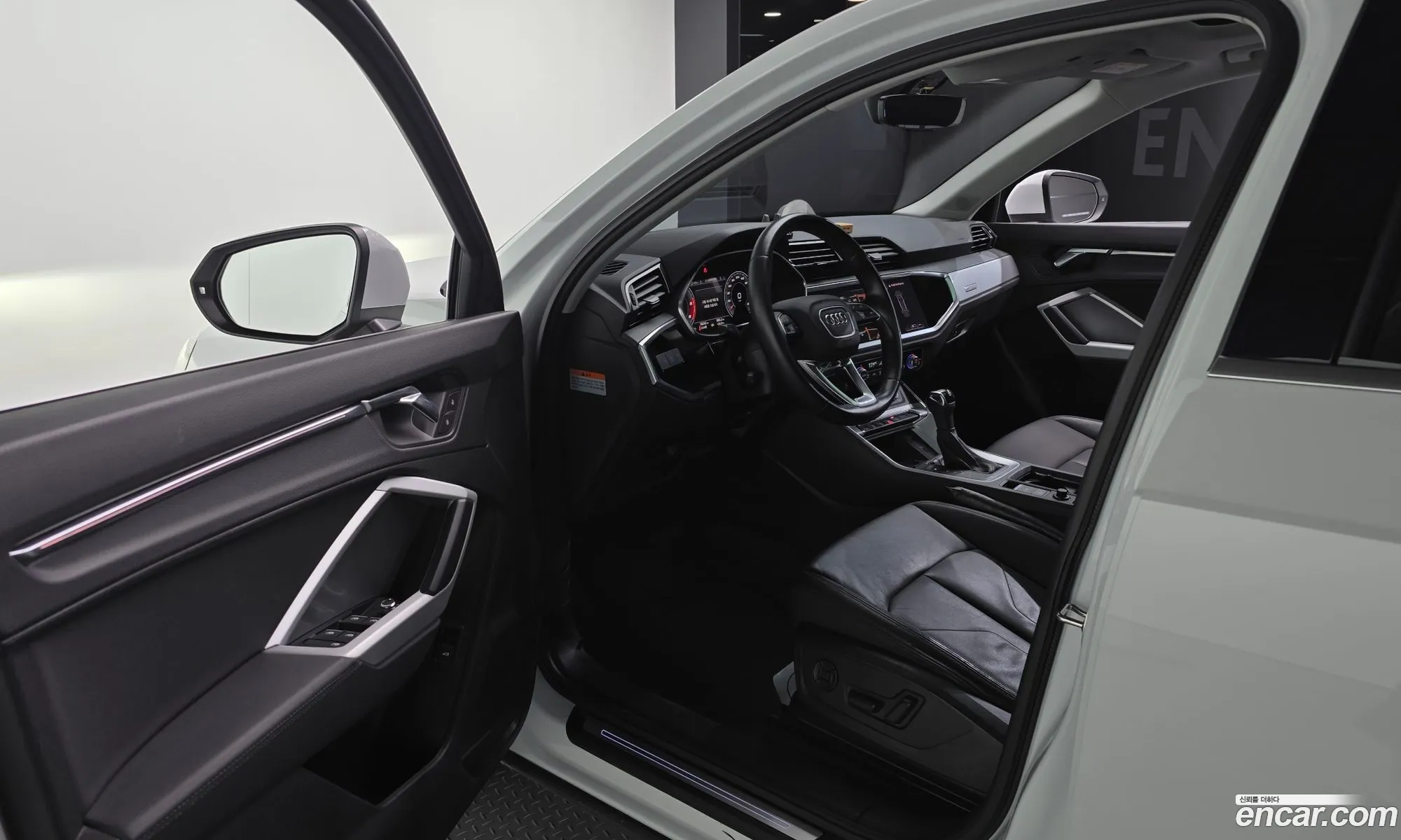 Audi Q3 2020 WAUZZZF36L1107939 — 5