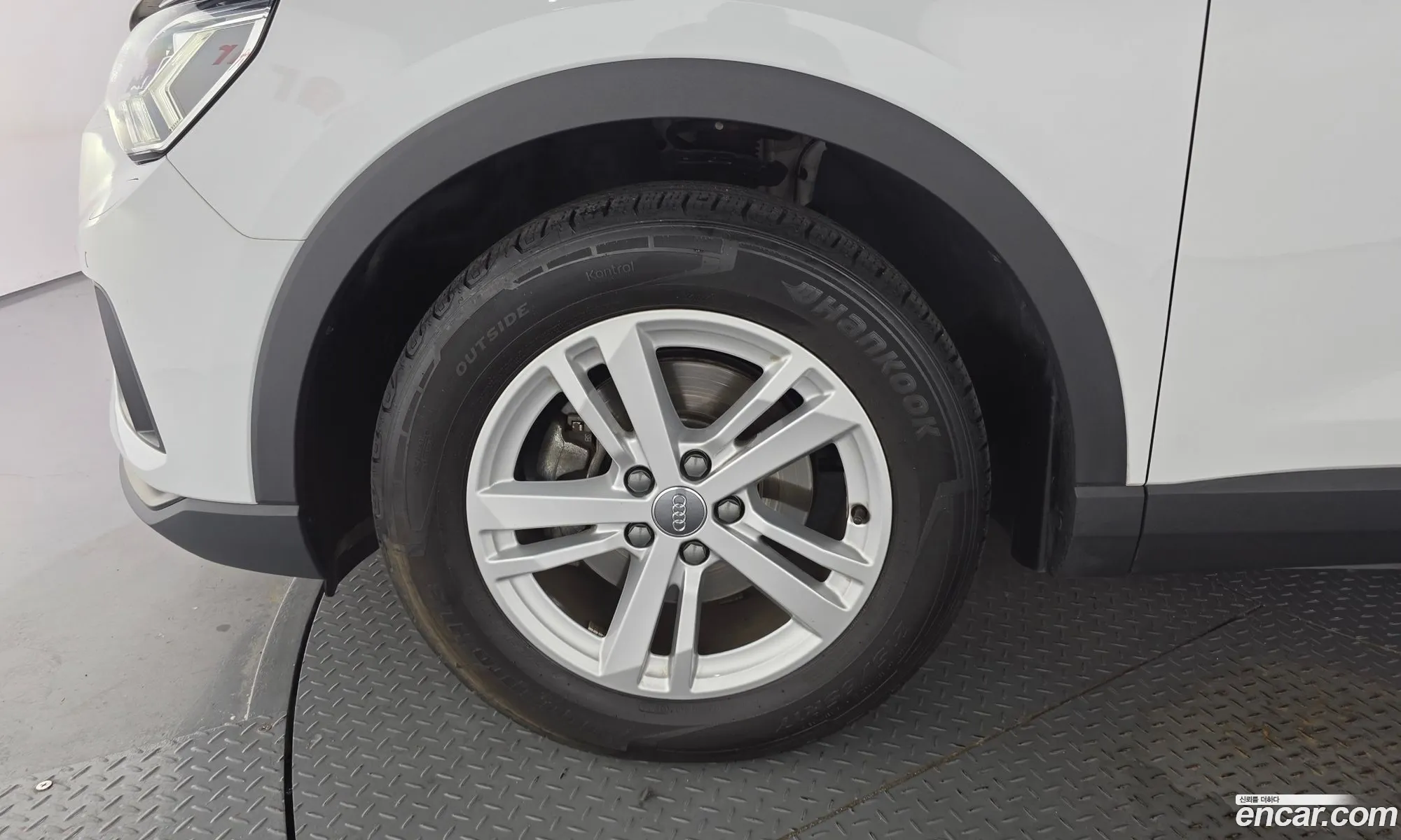 Audi Q3 2020 WAUZZZF36L1107939 — 14