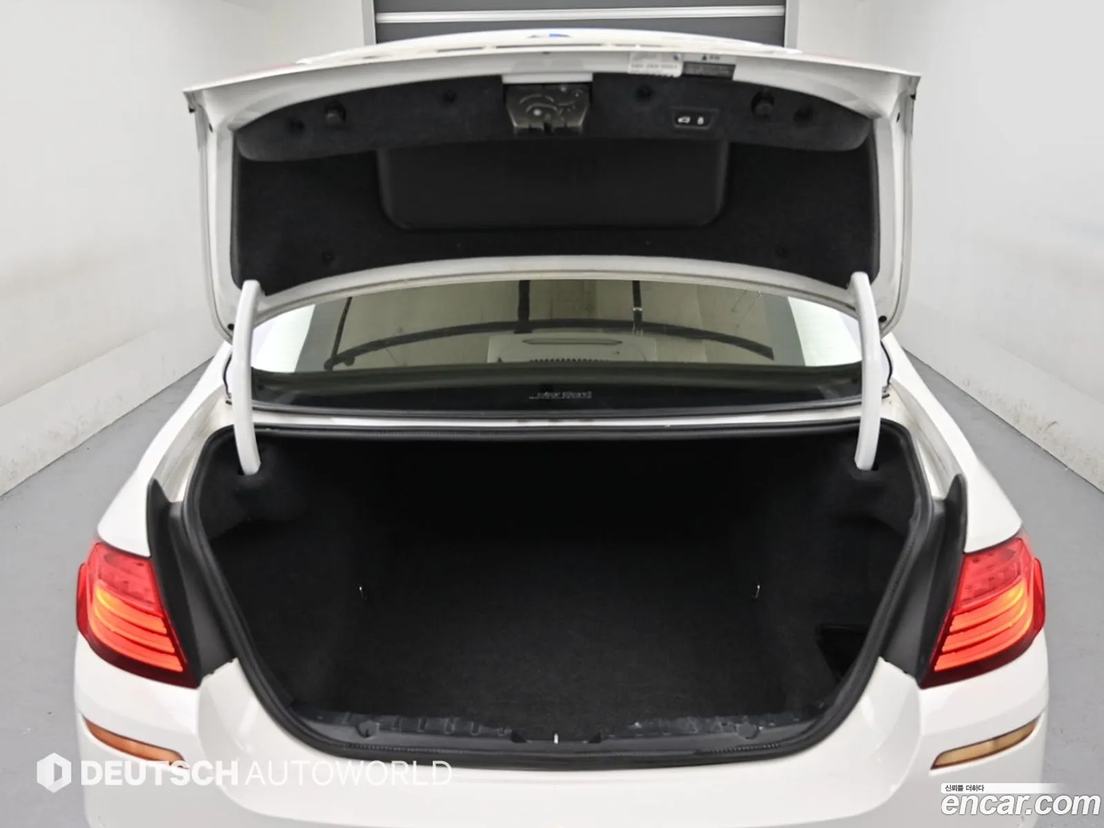 BMW 5 Series 2016 — 12