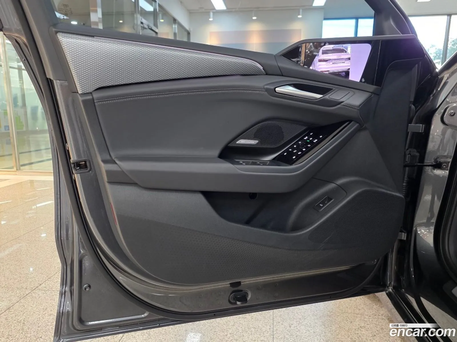Audi A6 e-tron 2025 — 17