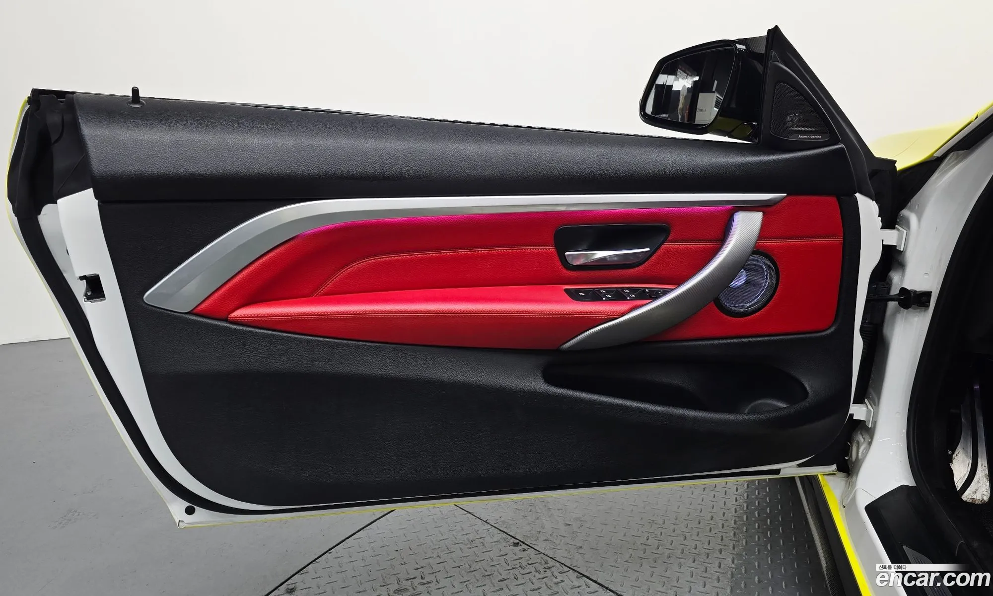 BMW 4 Series 2018 WBA4Z1103JEA51542 — 16