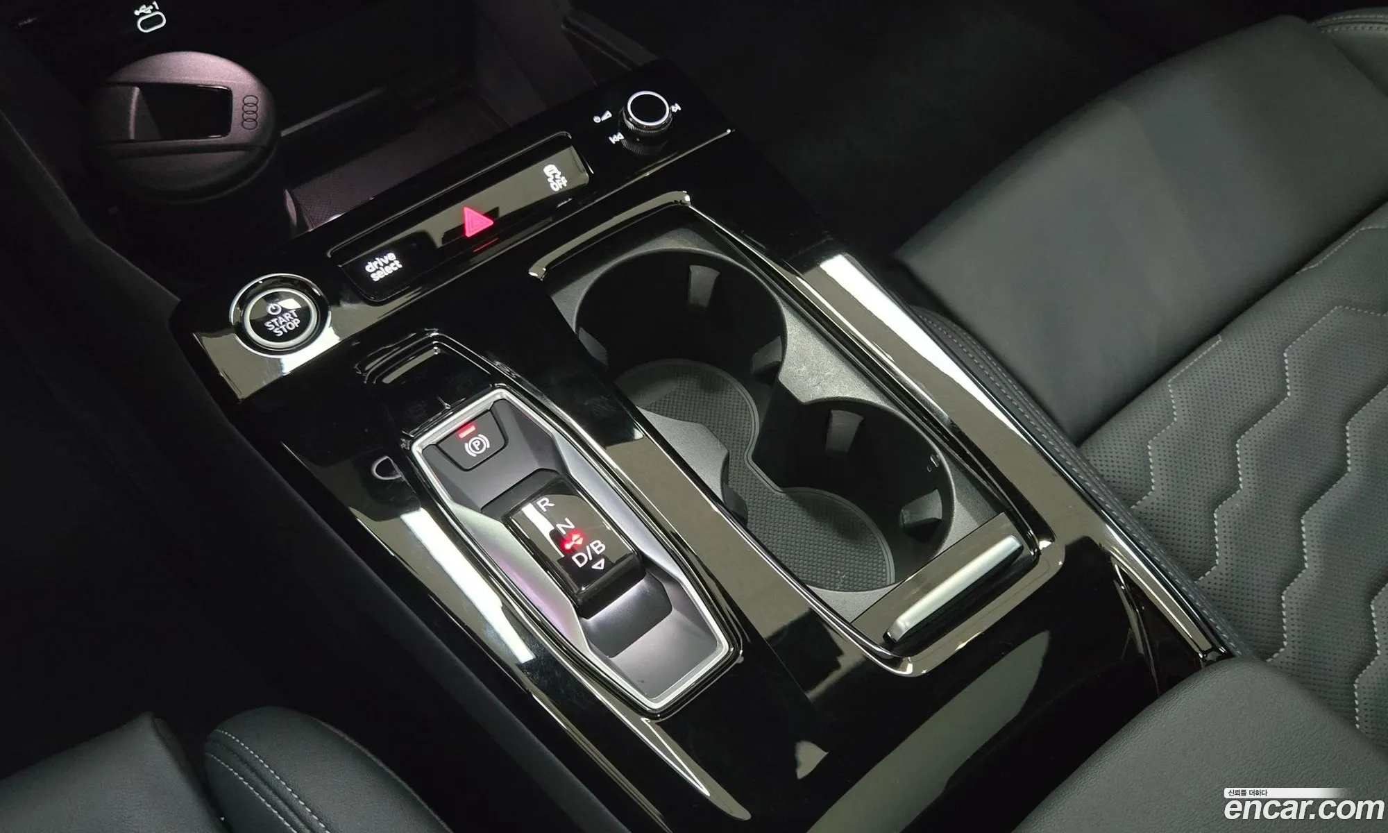 Audi A6 e-tron 2025 — 12