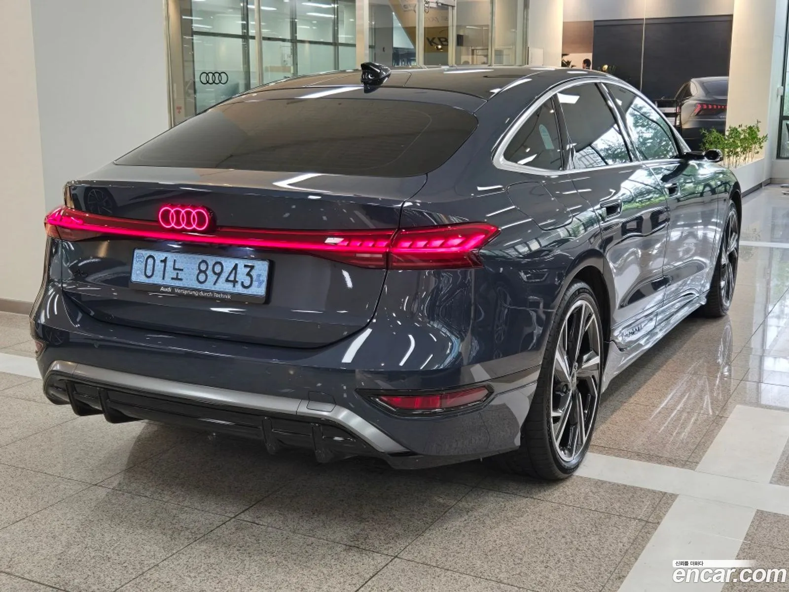 Audi A6 e-tron 2025 — 13