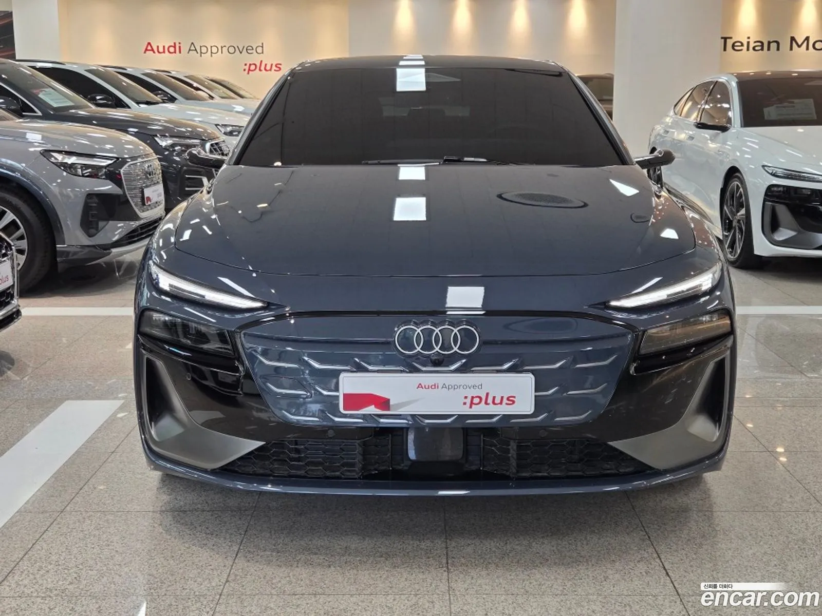 Audi A6 e-tron 2025 — 12