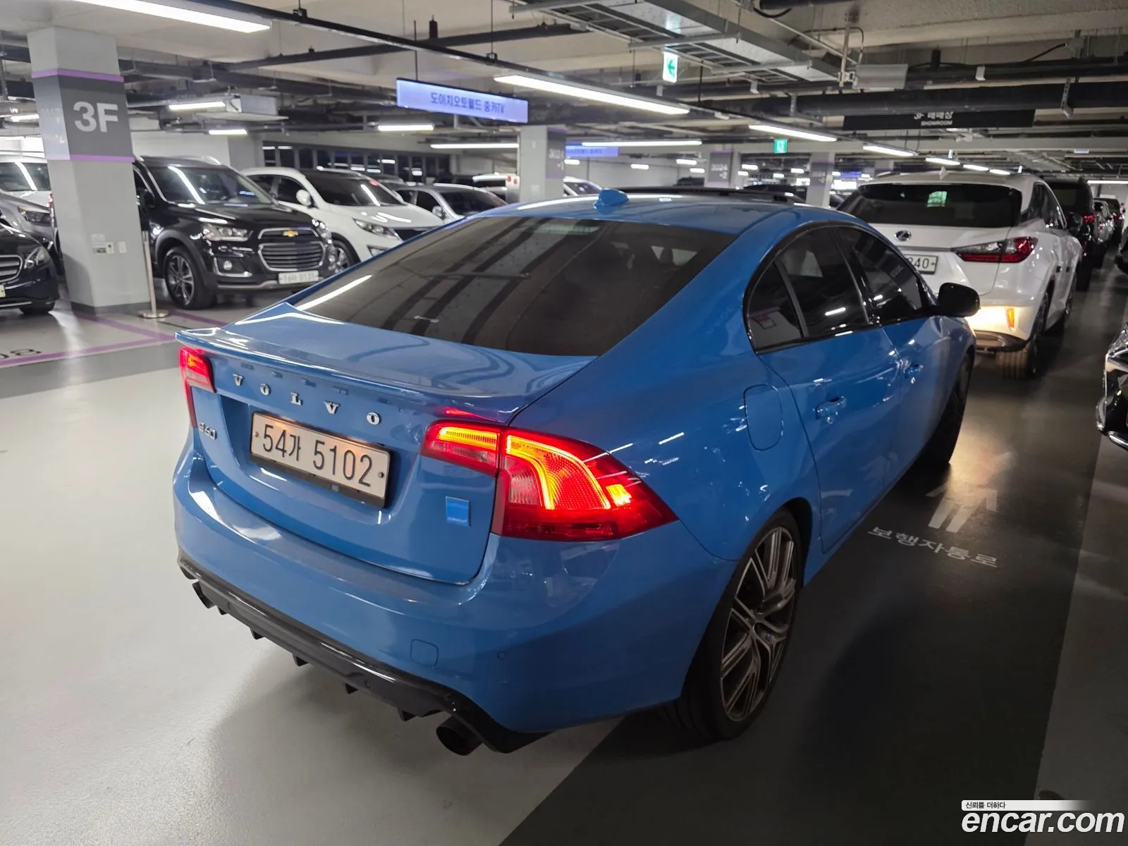 Volvo S60 2017 — 12