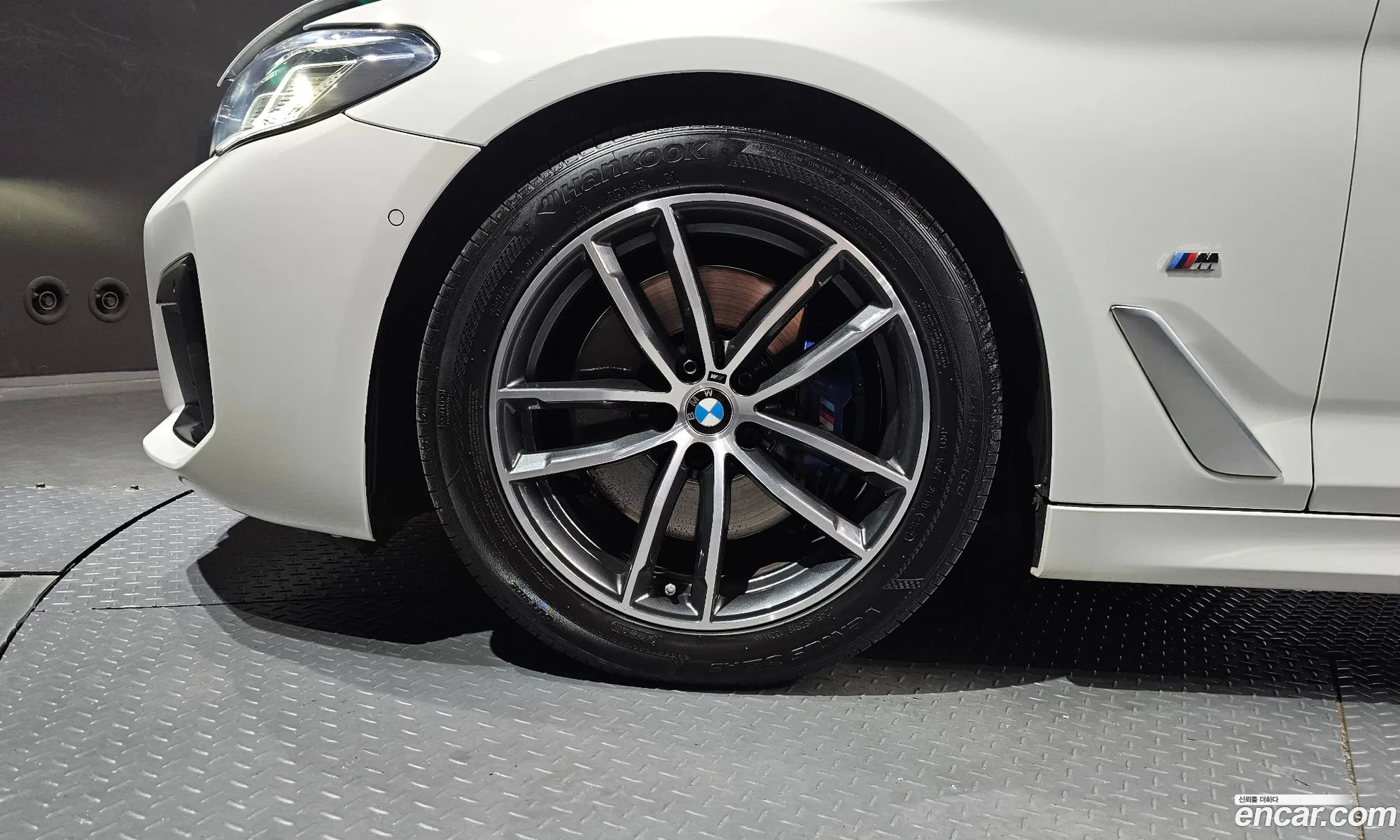 BMW 5 Series 2021 — 14