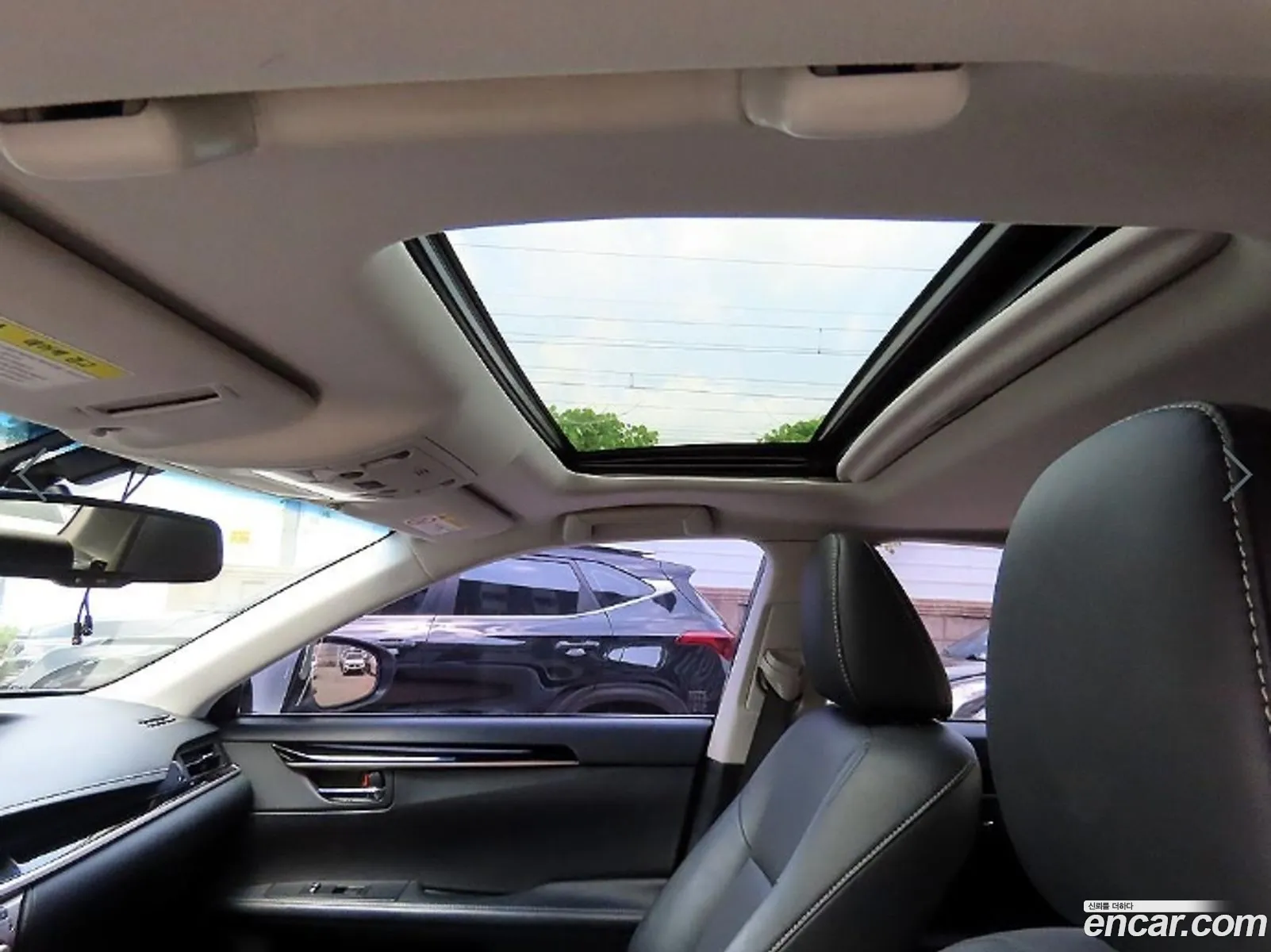 Lexus ES300h 2014 — 12