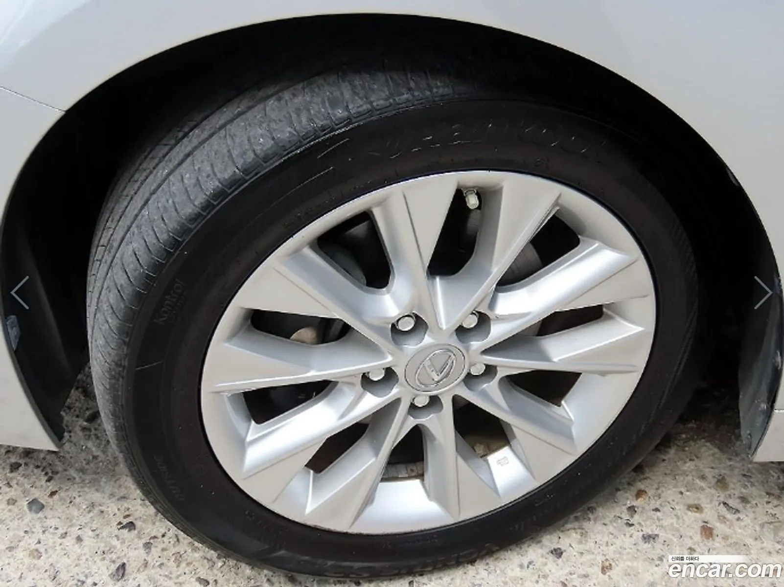 Lexus ES300h 2014 — 11