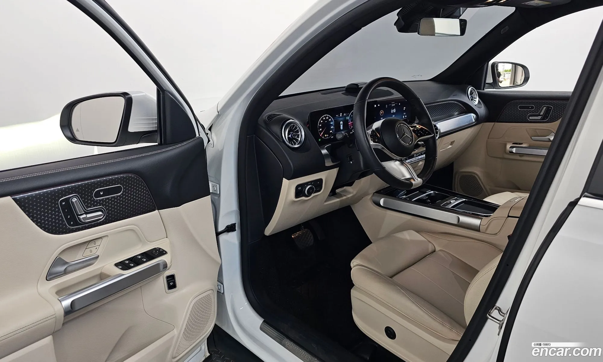 Mercedes-Benz GLB-Class X247 2024 — 17