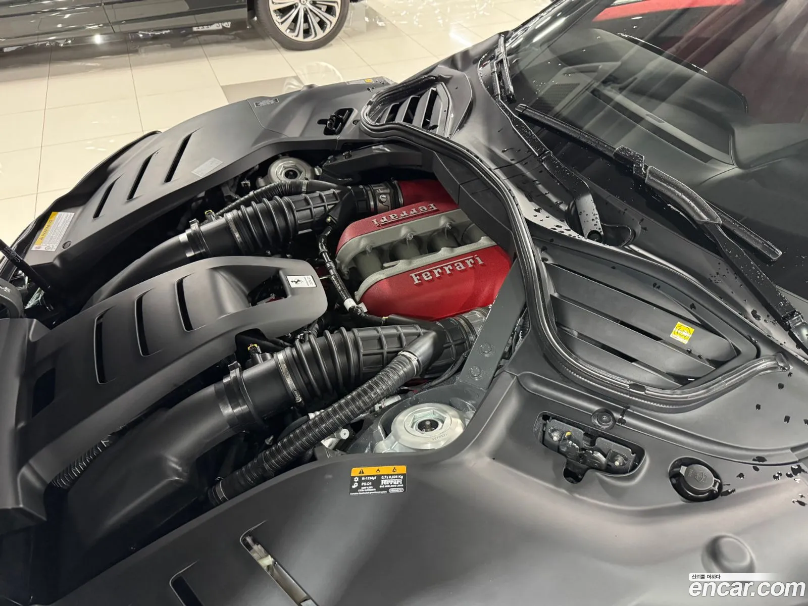 Ferrari Purosangue 2025 — 12