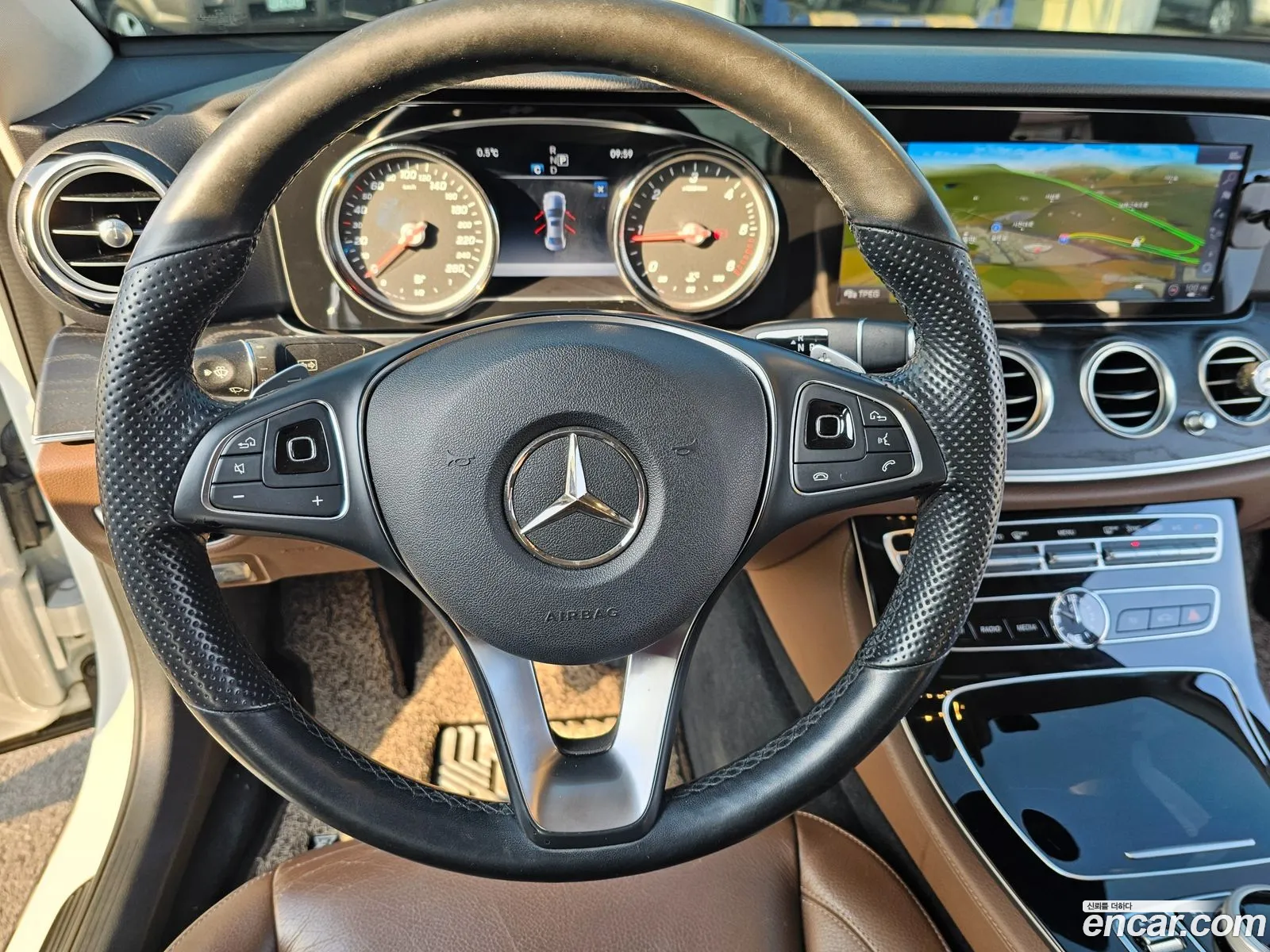 Mercedes-Benz E-Class W213 2018 — 12