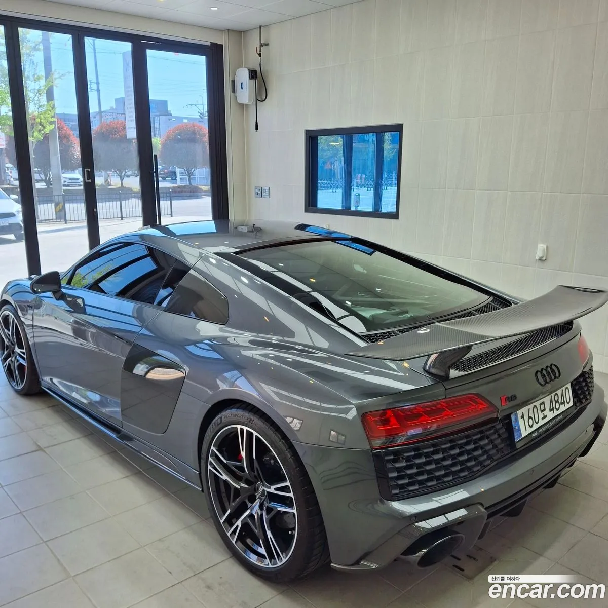 Audi R8 2021 — 3