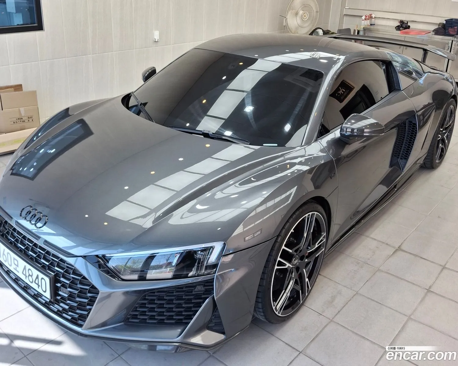 Audi R8