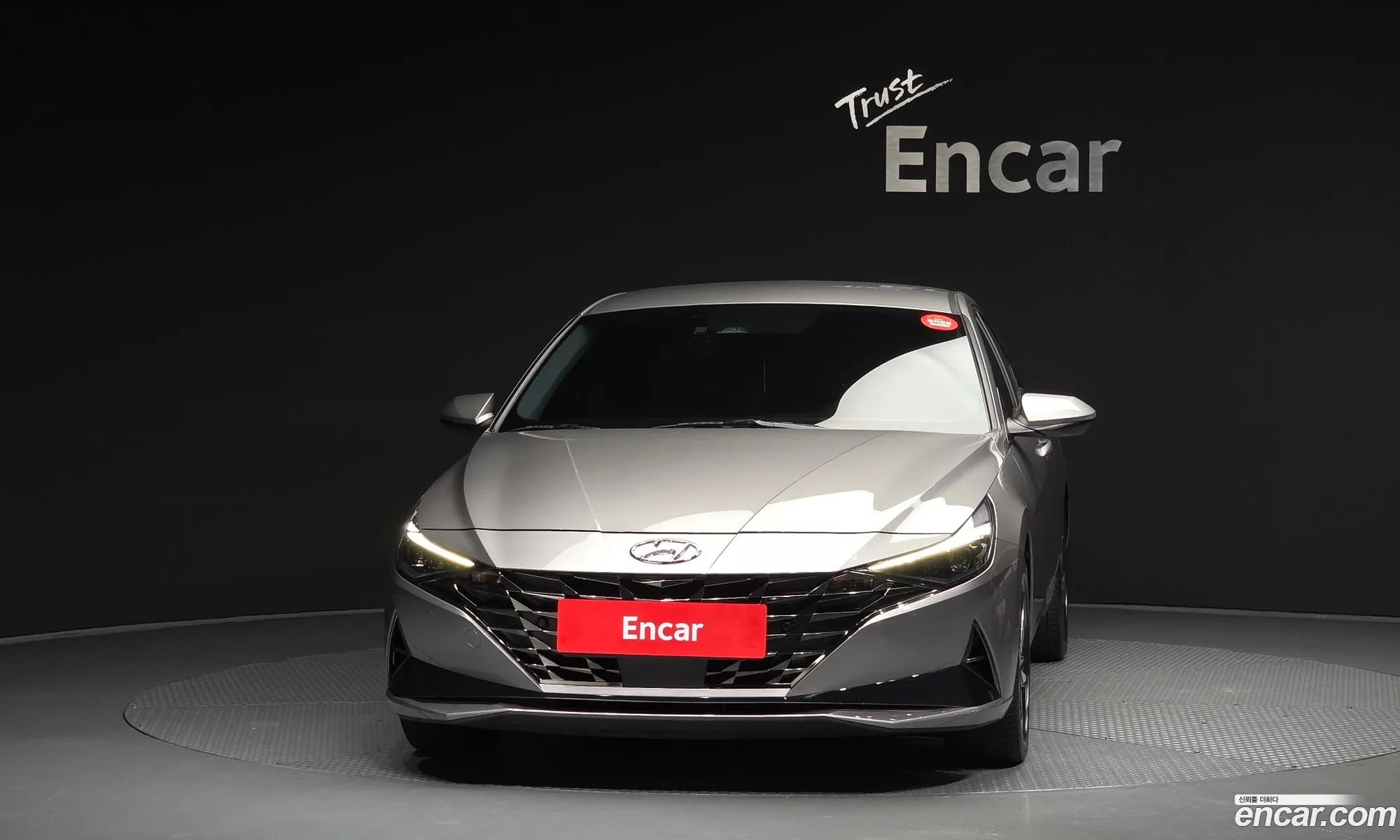 Hyundai Elantra 2020 — 2