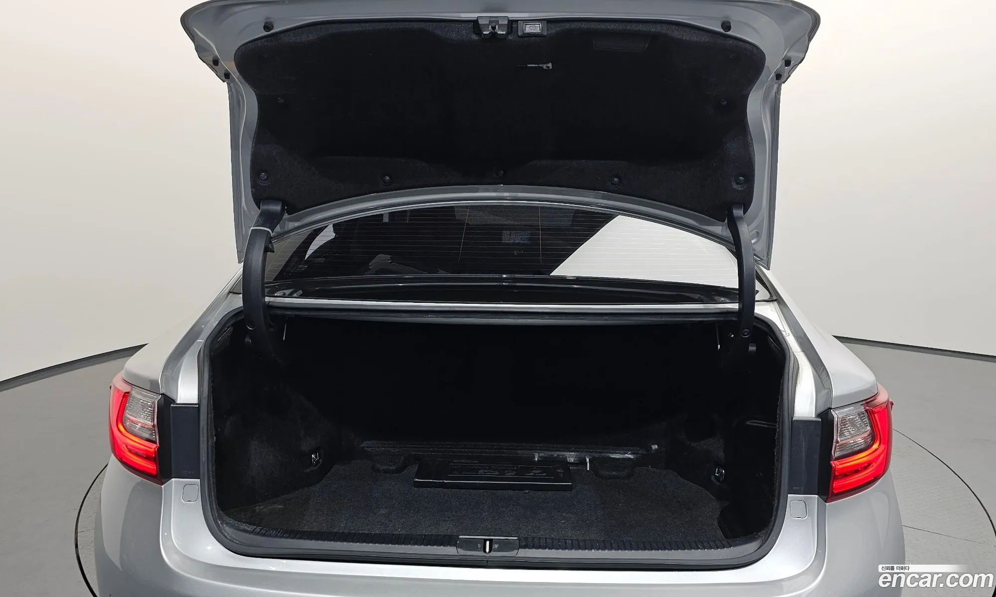 Lexus ES300h 2015 — 16