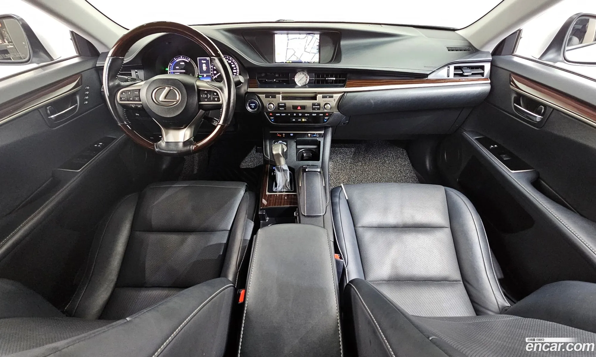 Lexus ES300h 2015 — 8