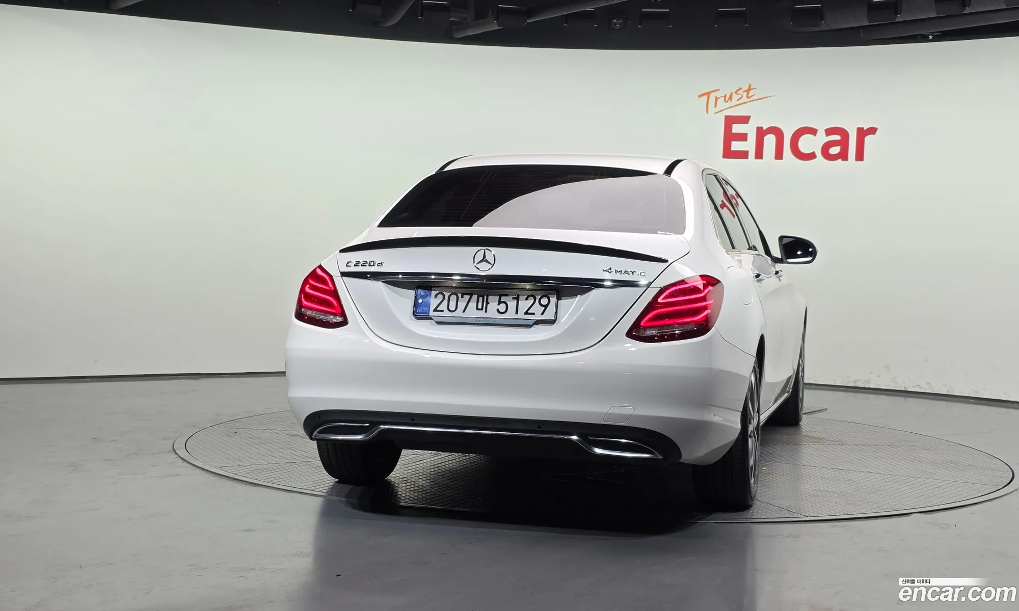 Mercedes-Benz C-Class W205 2017 — 19