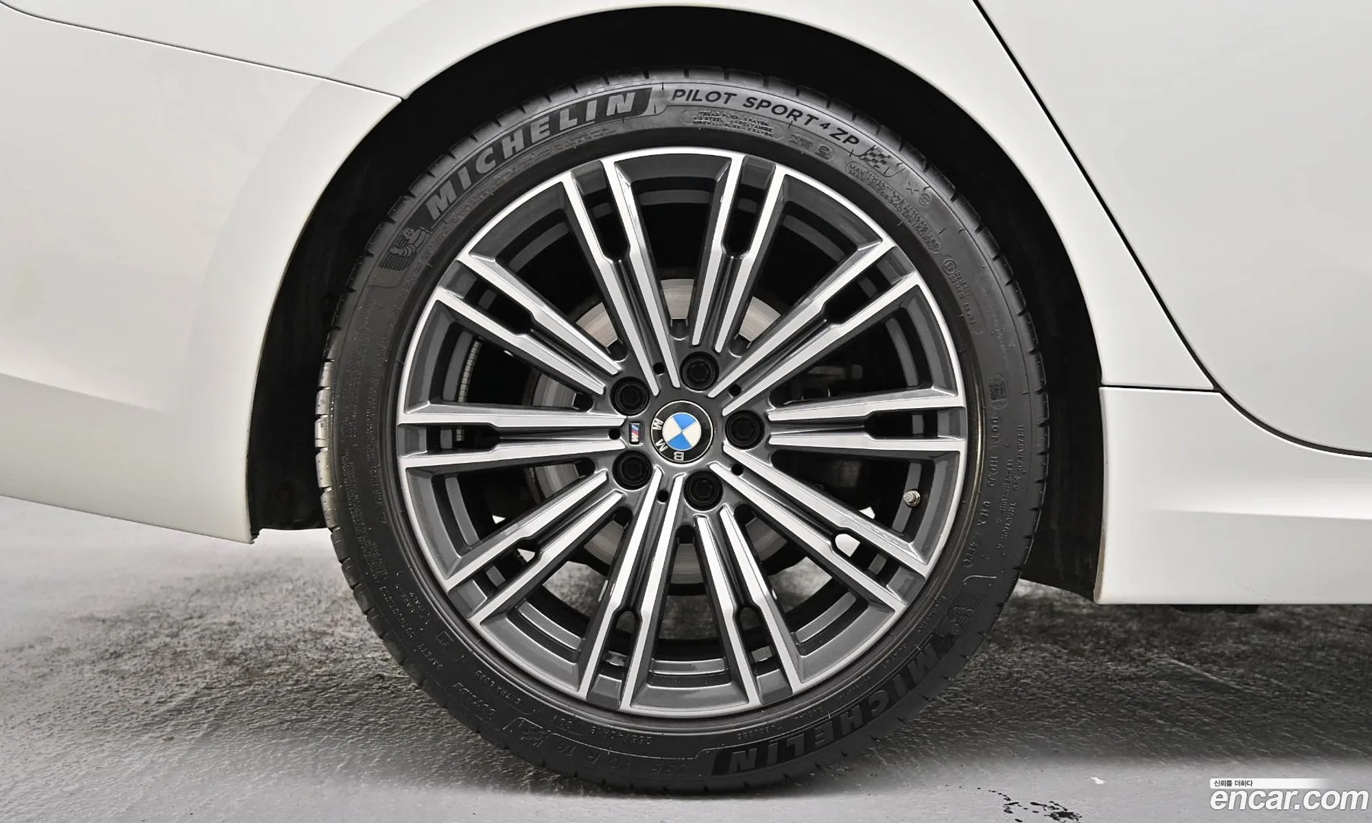 BMW 3 Series 2022 — 12
