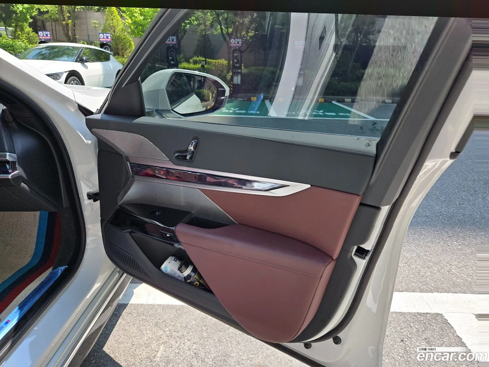 BMW 7 Series 2024 — 16