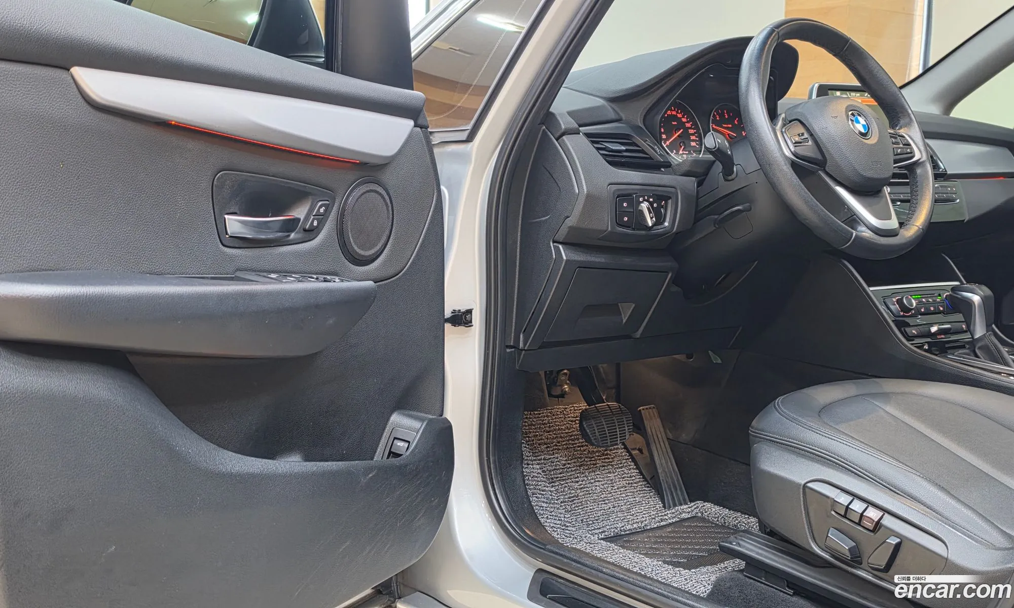 BMW 2 Series Active Tourer 2015 — 12