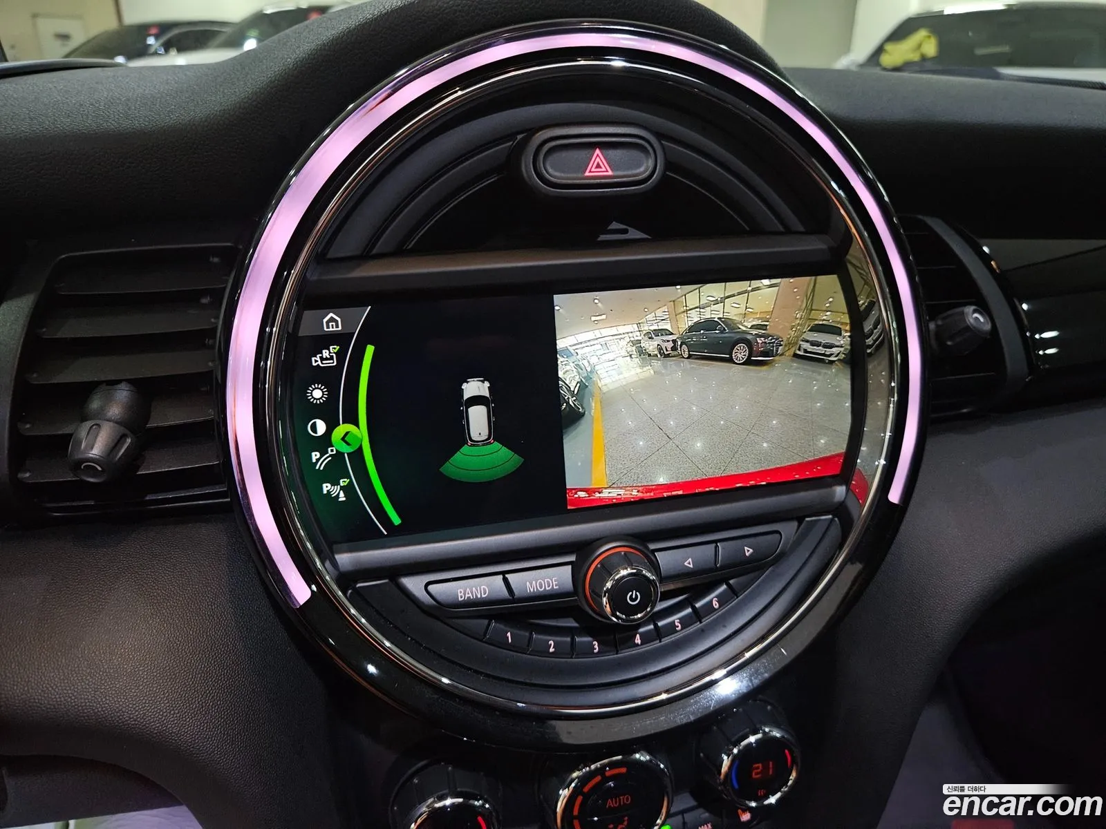 Mini Cooper 2020 — 8