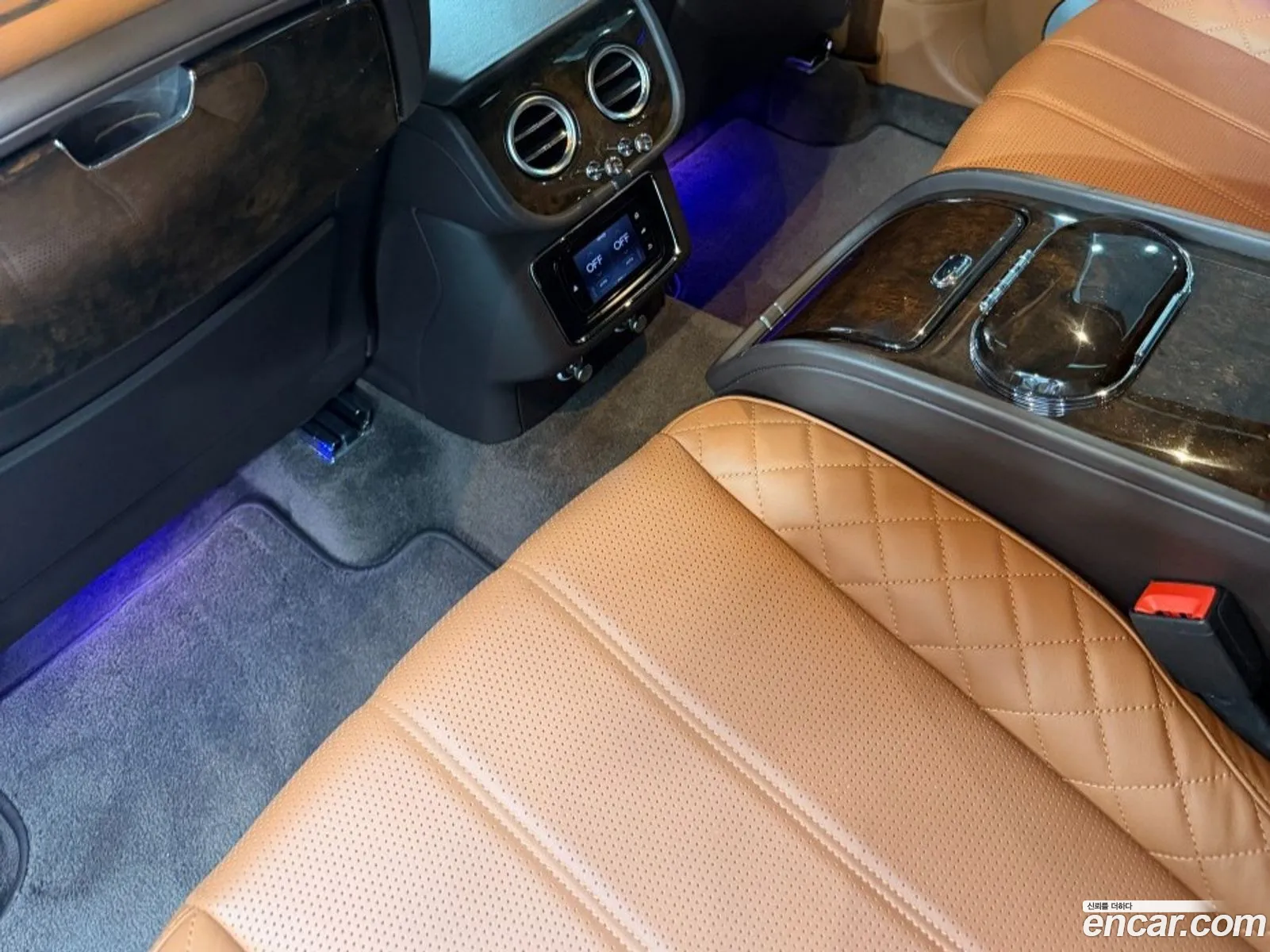 Bentley Bentayga 2017 — 13