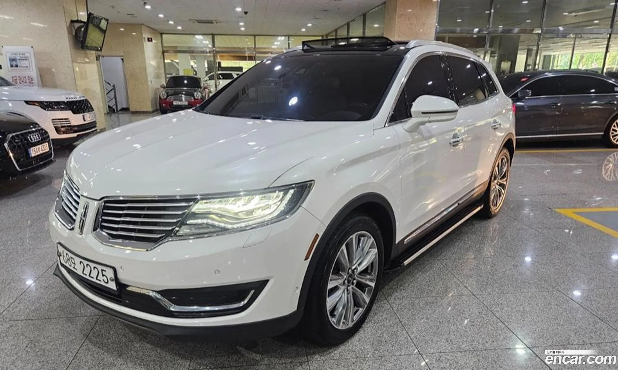 Lincoln MKX 2016 — 19