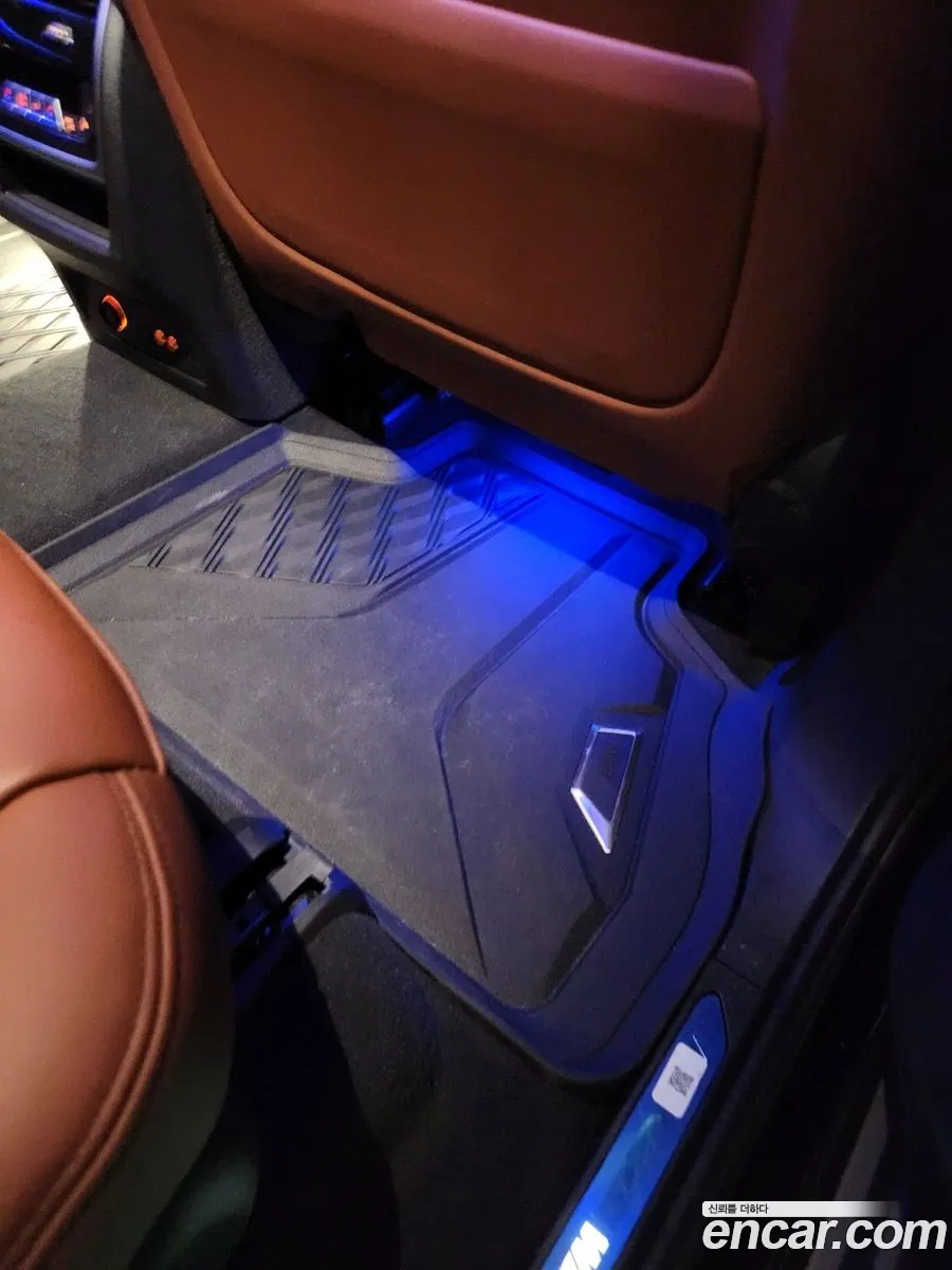 BMW X7 2023 — 13