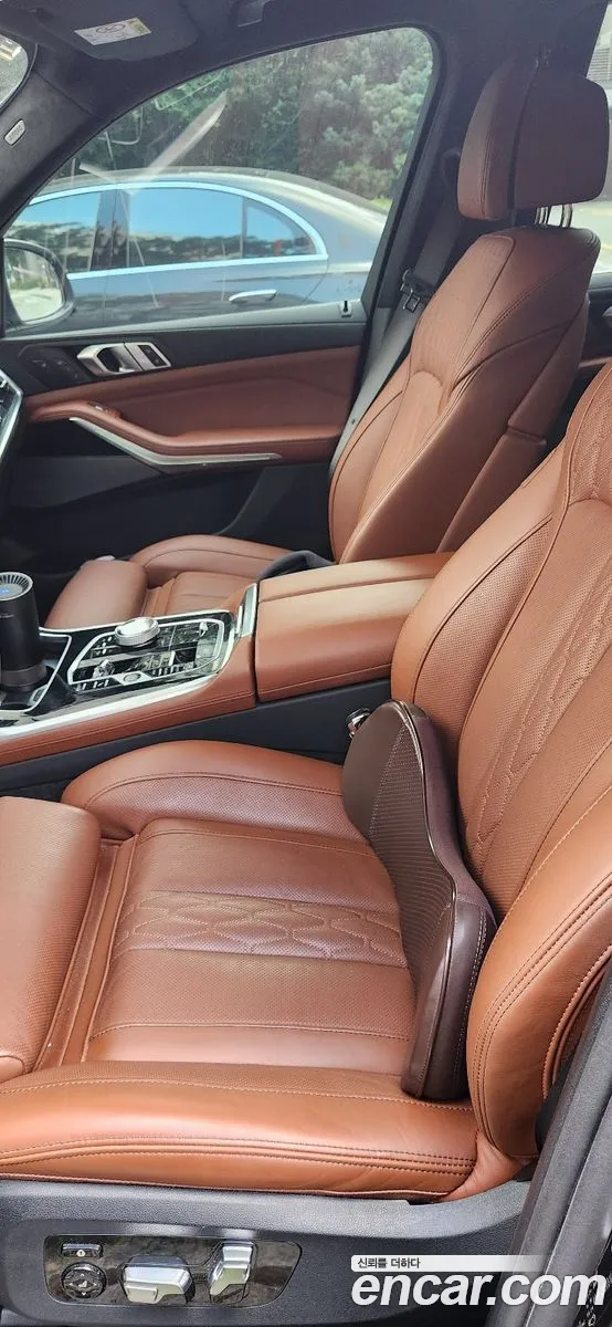 BMW X7 2023 — 10