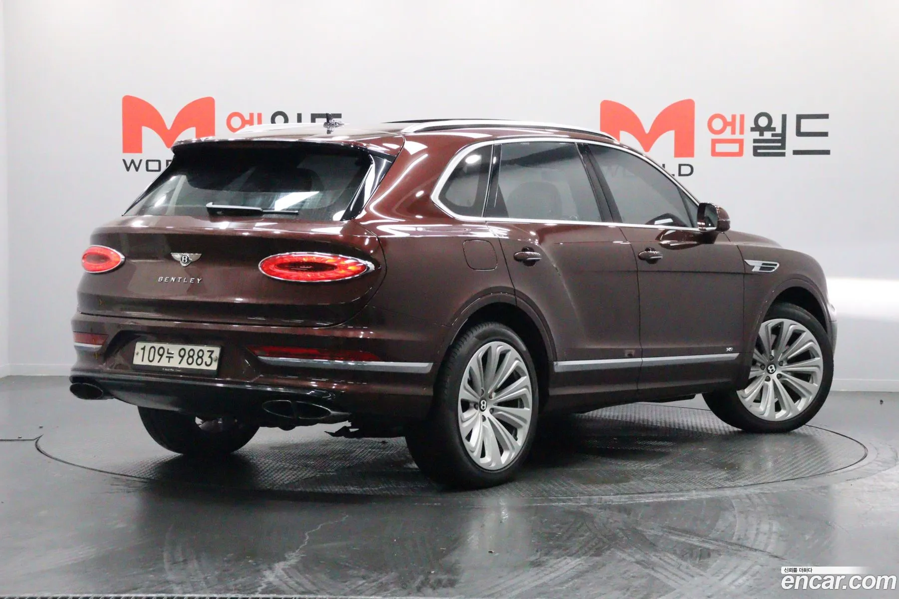 Bentley Bentayga 2021 — 9
