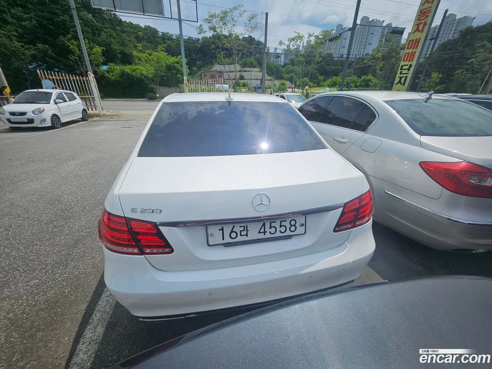 Mercedes-Benz E-Class W212 2015 — 18