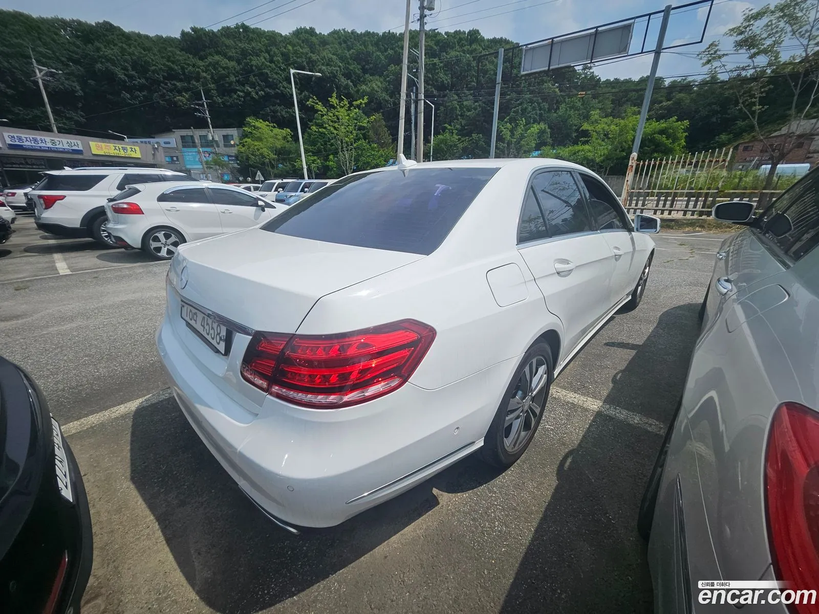Mercedes-Benz E-Class W212 2015 — 17