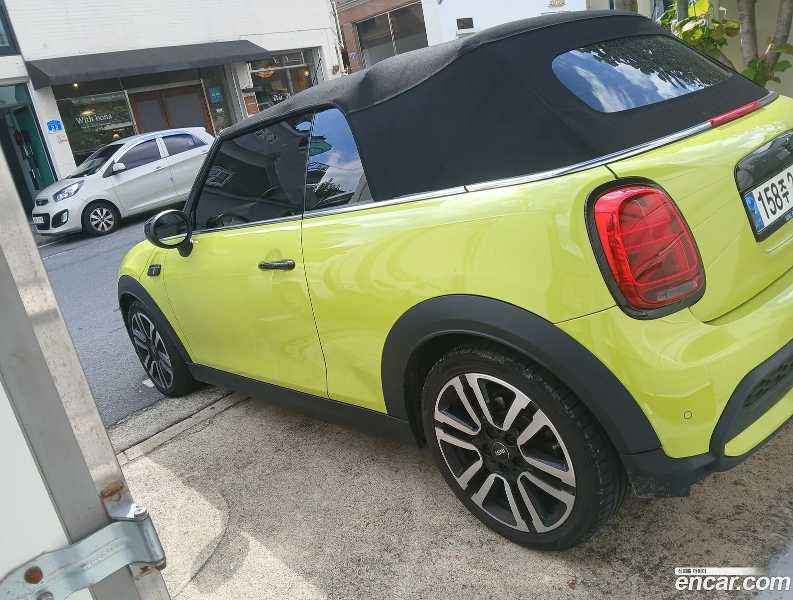 Mini Cooper S Convertible 2023 — 12