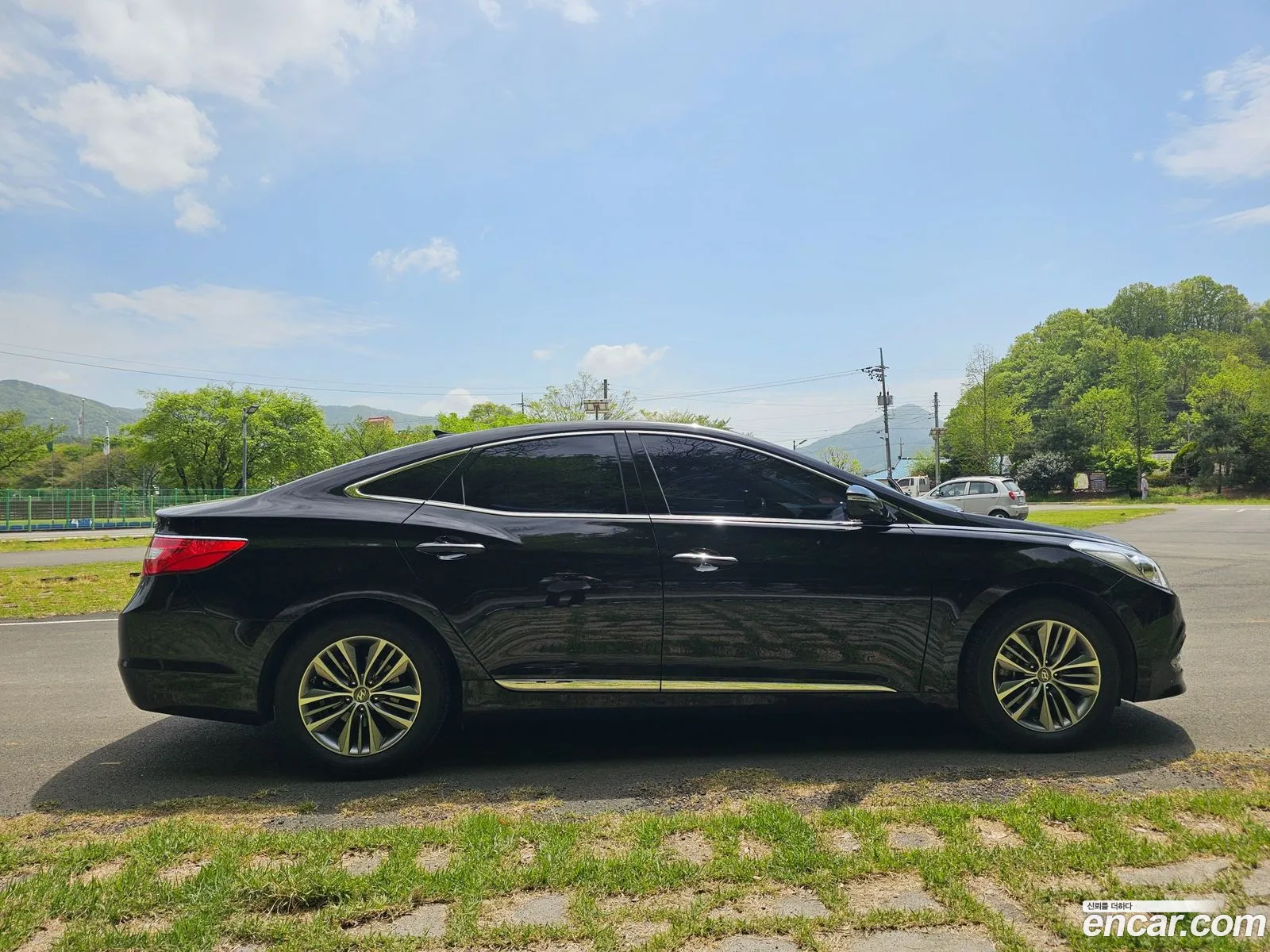 Hyundai Grandeur HG 2016 — 3