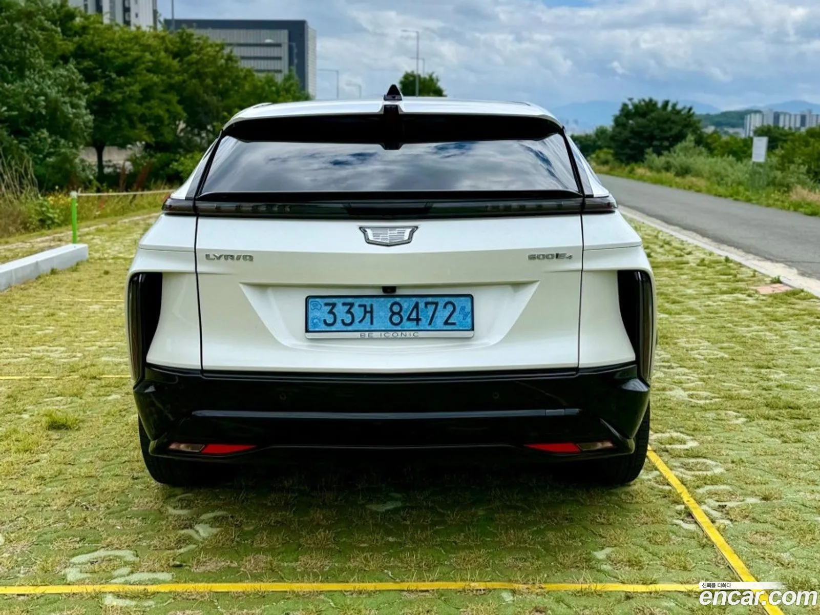 Cadillac Lyriq 2024 — 2